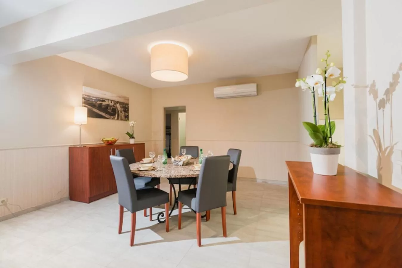 Dining area in Arass Hôtel & Business Flats