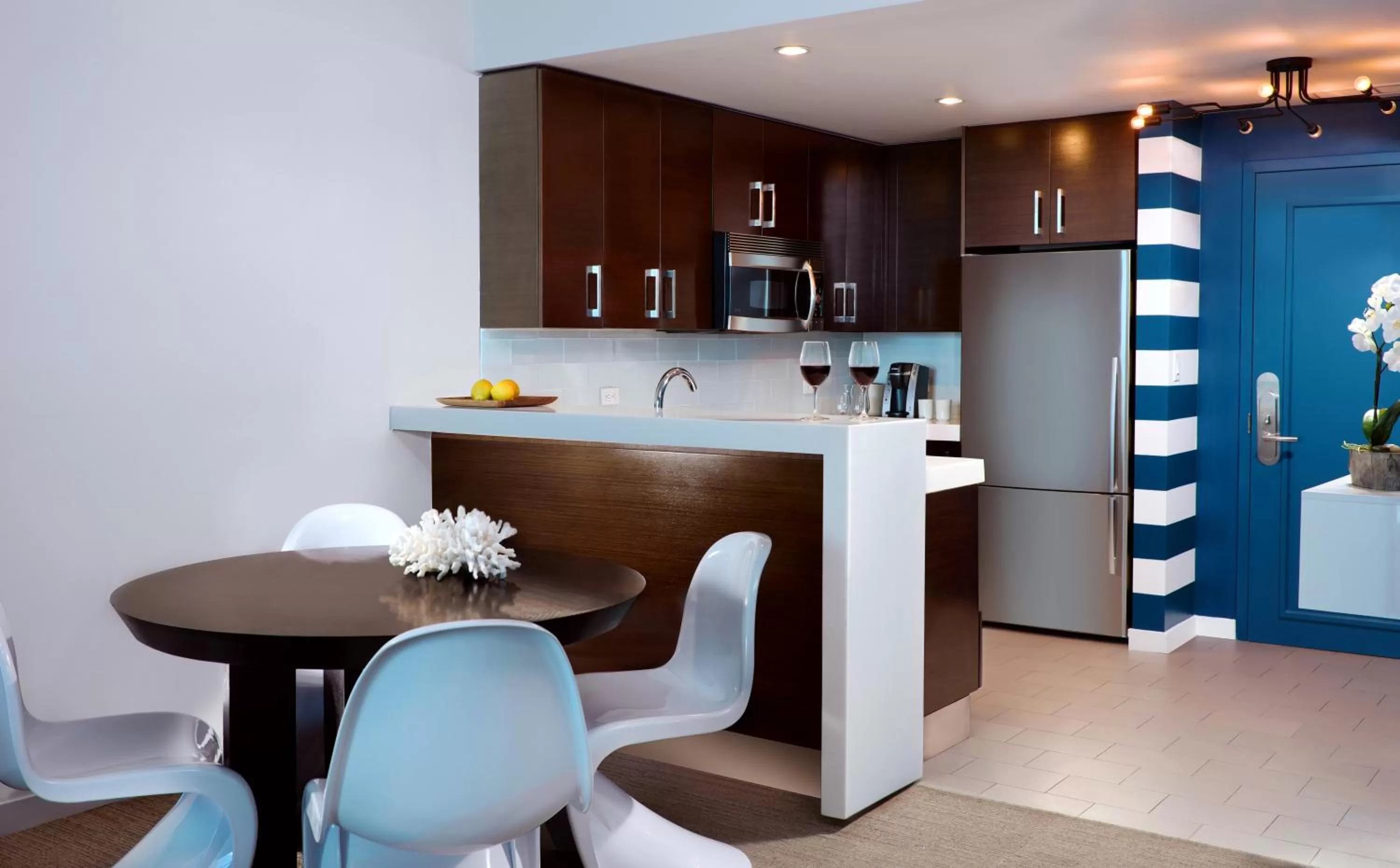 Kitchen or kitchenette in Sole Miami, A Noble House Resort