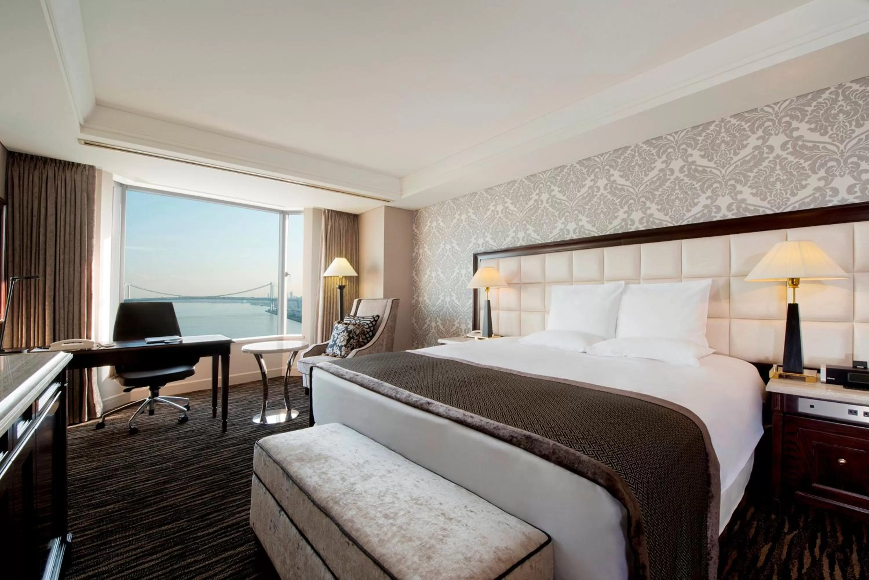 Photo of the whole room, Bed in InterContinental Tokyo Bay by IHG