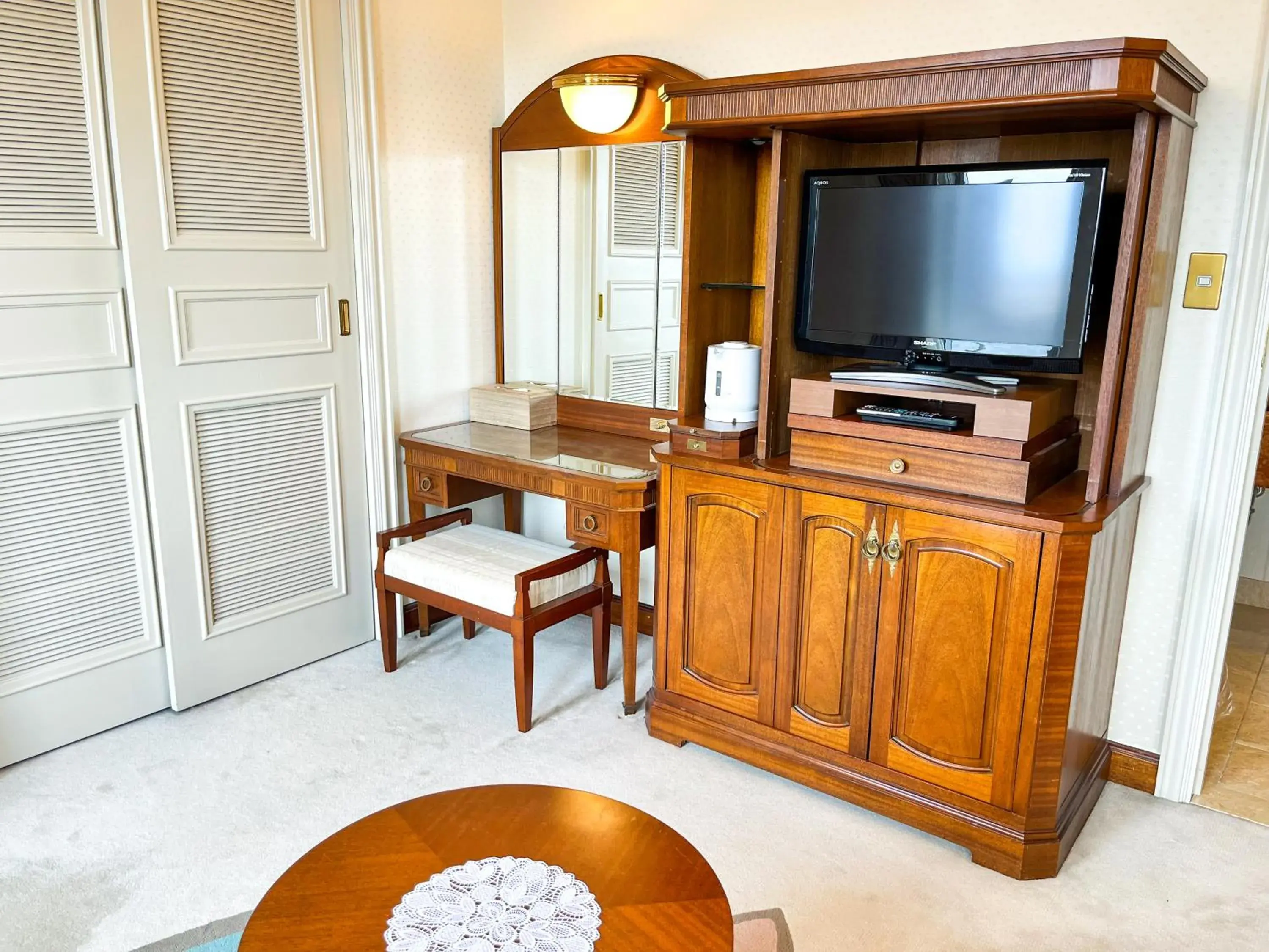 TV/Entertainment Center in Kumamoto Hotel Castle