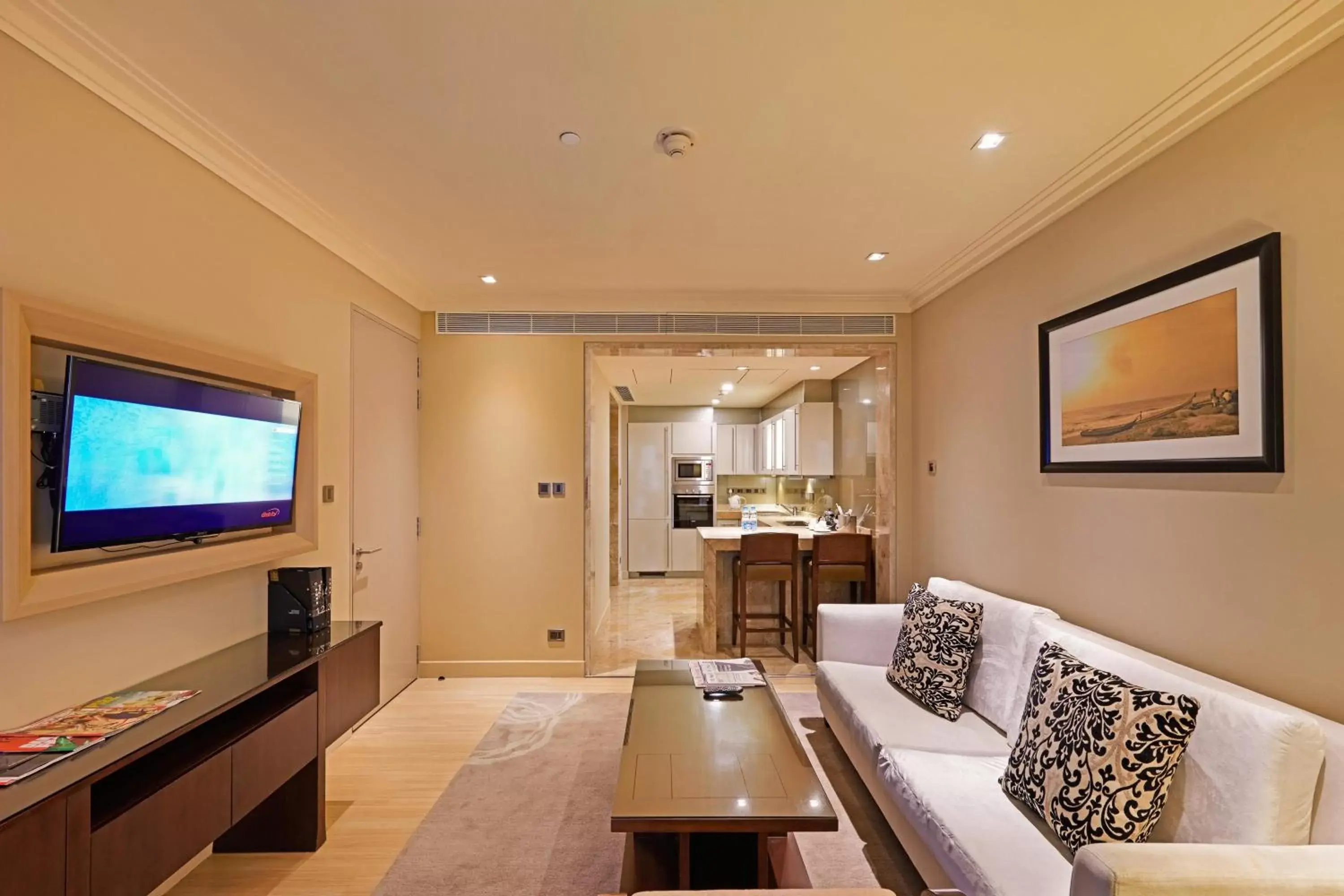 Bedroom, Seating Area in ITC Grand Chola, a Luxury Collection Hotel, Chennai