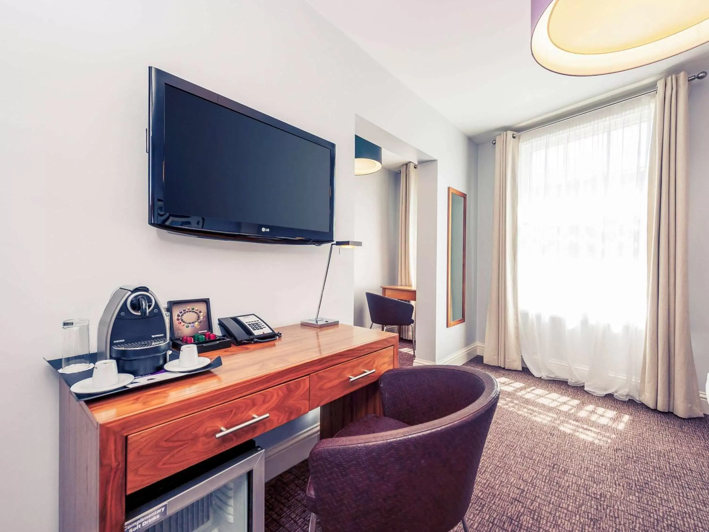 On site, TV/Entertainment Center in Mercure Nottingham City Centre Hotel