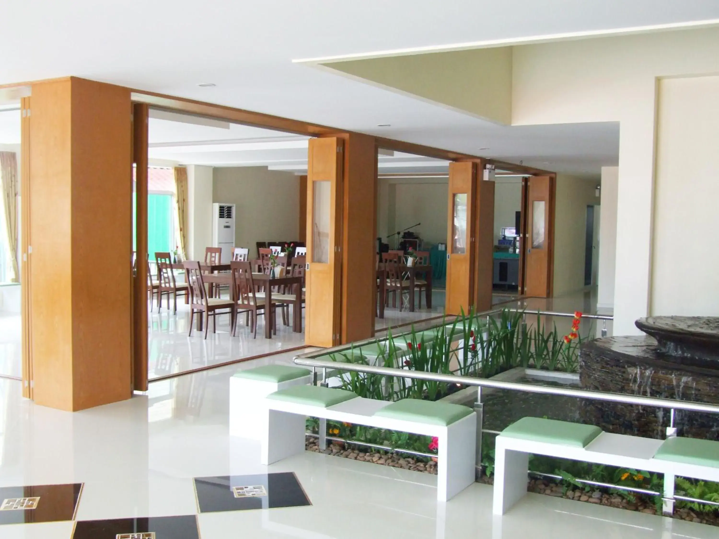 Lounge/Bar in Rueanrimnam Hotel