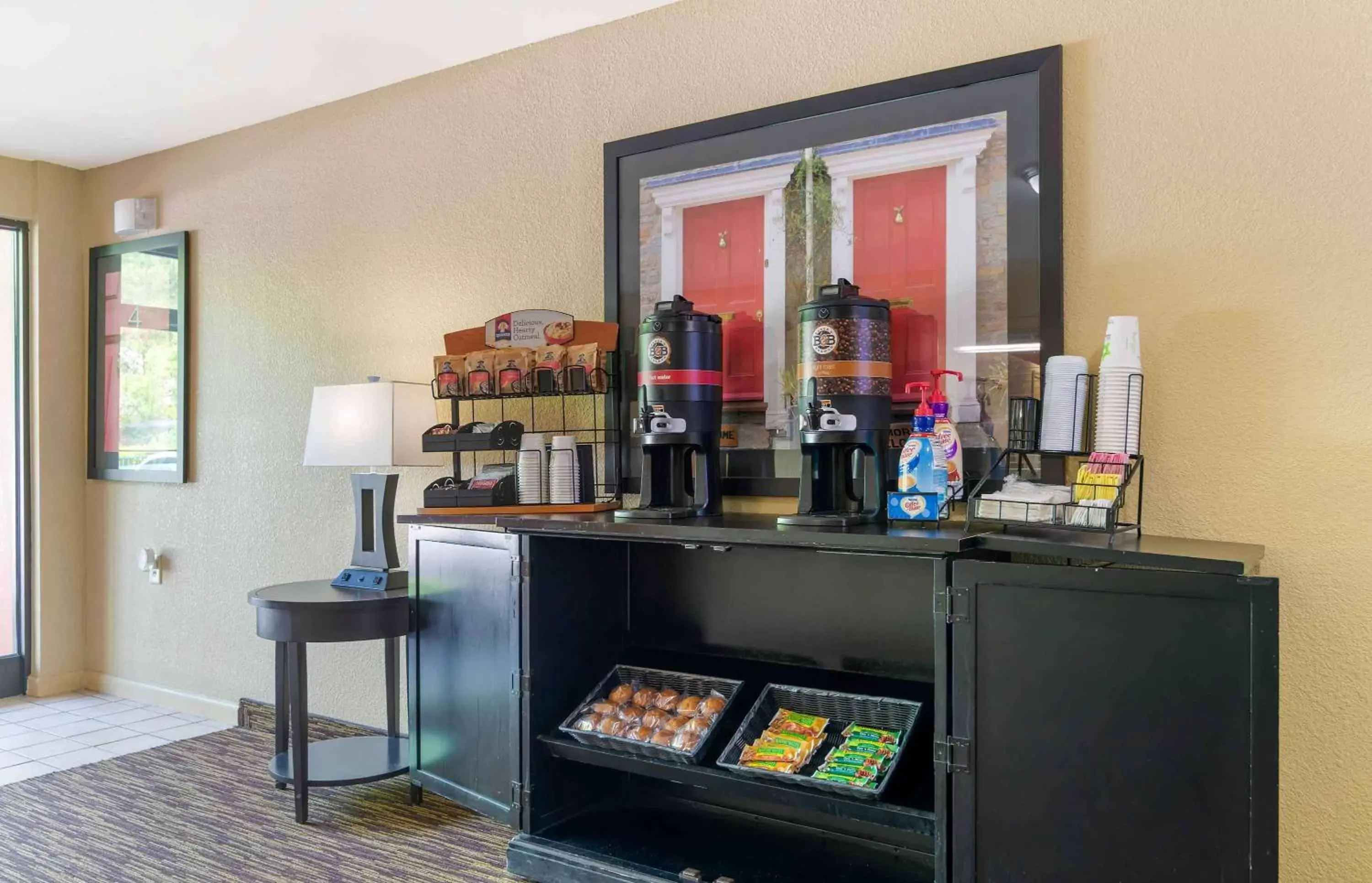 Breakfast in Extended Stay America Suites - Atlanta - Kennesaw Chastain Rd
