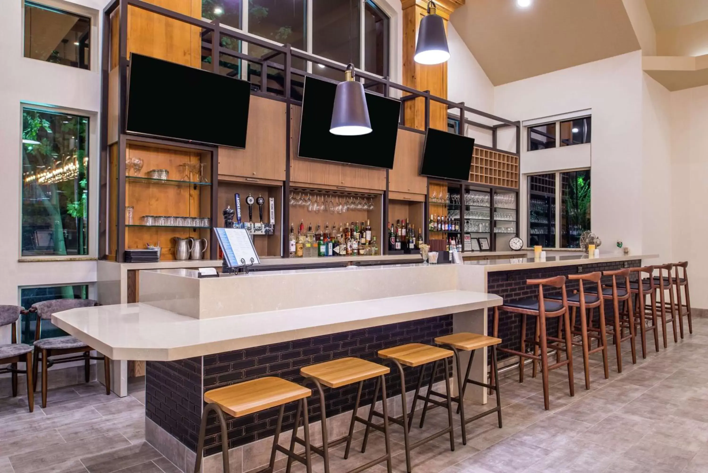 Lounge or bar, Lounge/Bar in Hilton Garden Inn Bend