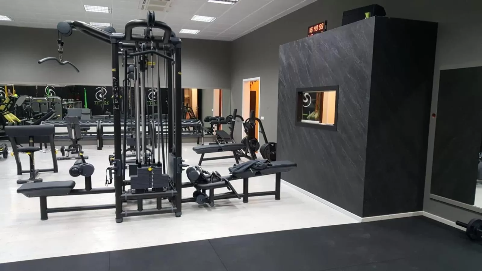 Fitness centre/facilities in Mahara Hotel & Wellness