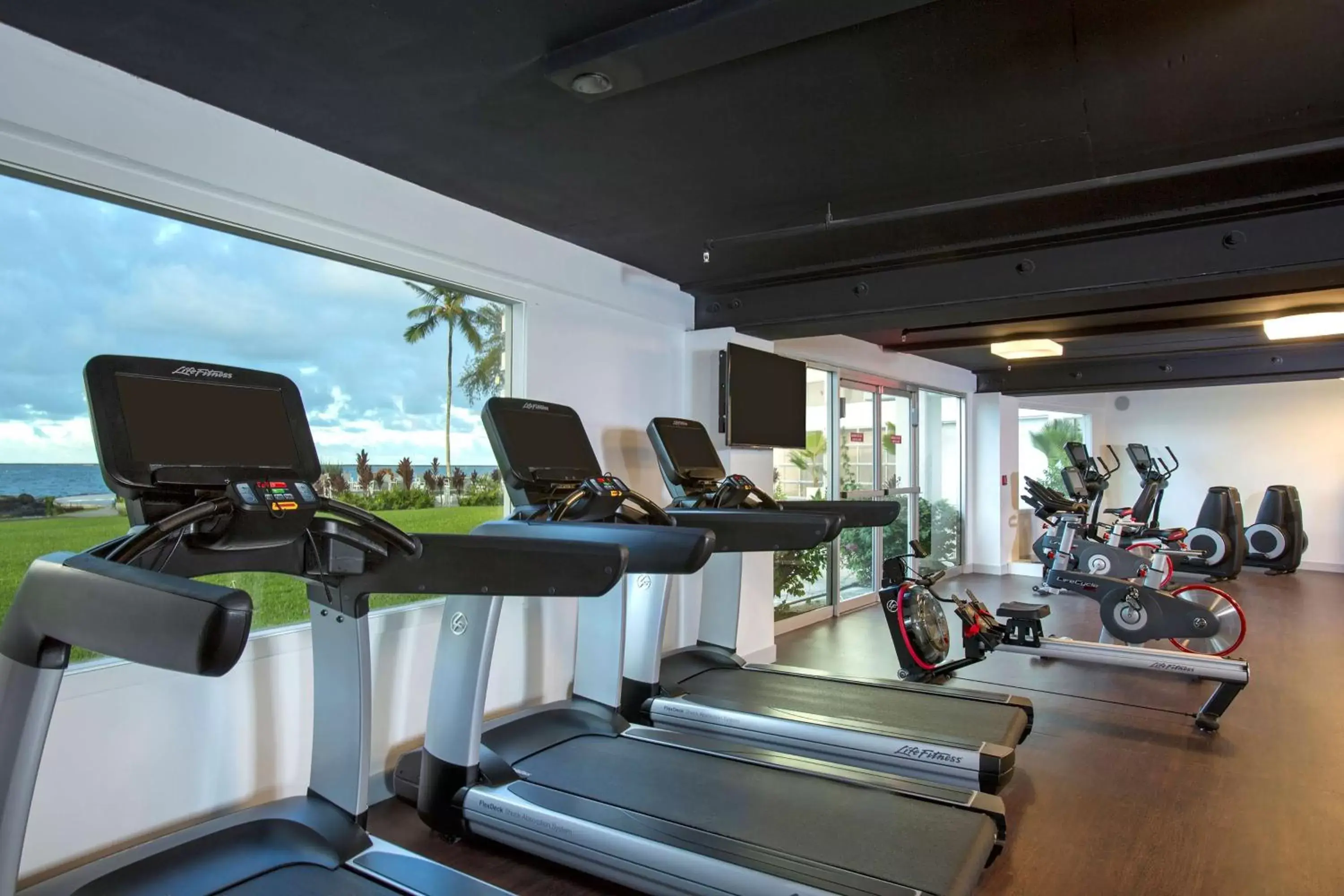 Fitness centre/facilities, Fitness Center/Facilities in Grand Naniloa Hotel, a Doubletree by Hilton