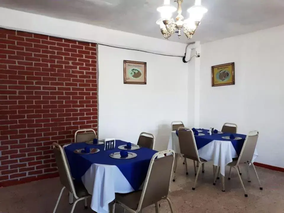 Restaurant/Places to Eat in Hotel Azteca Tabasco