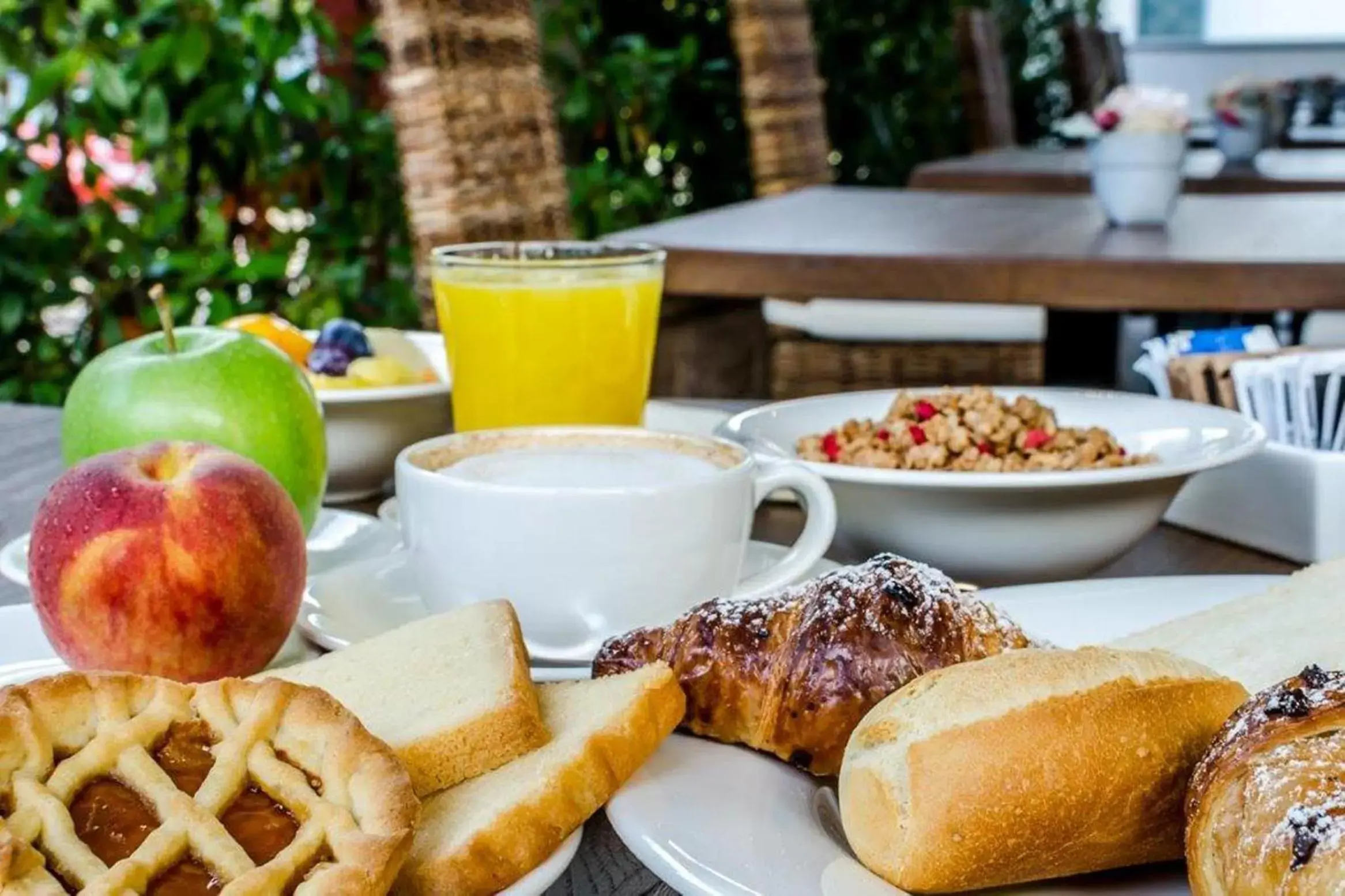 Decorative detail, Breakfast in Hotel Silver Milano