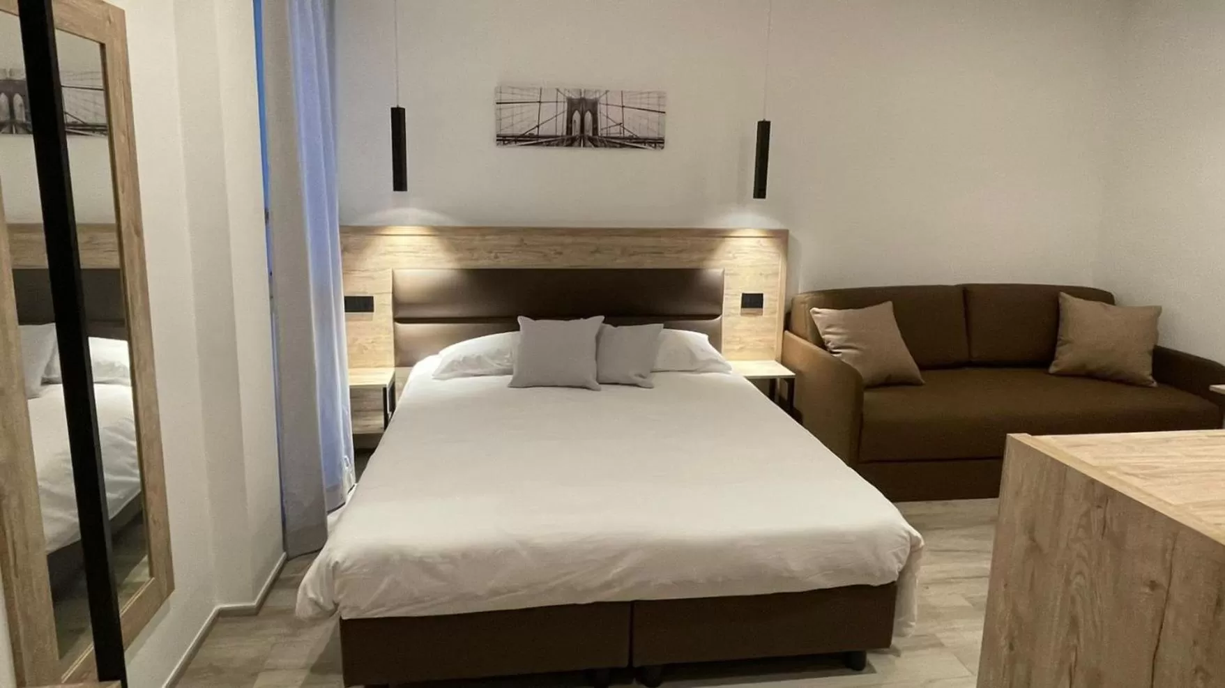 Bed in Bari Airport B&B