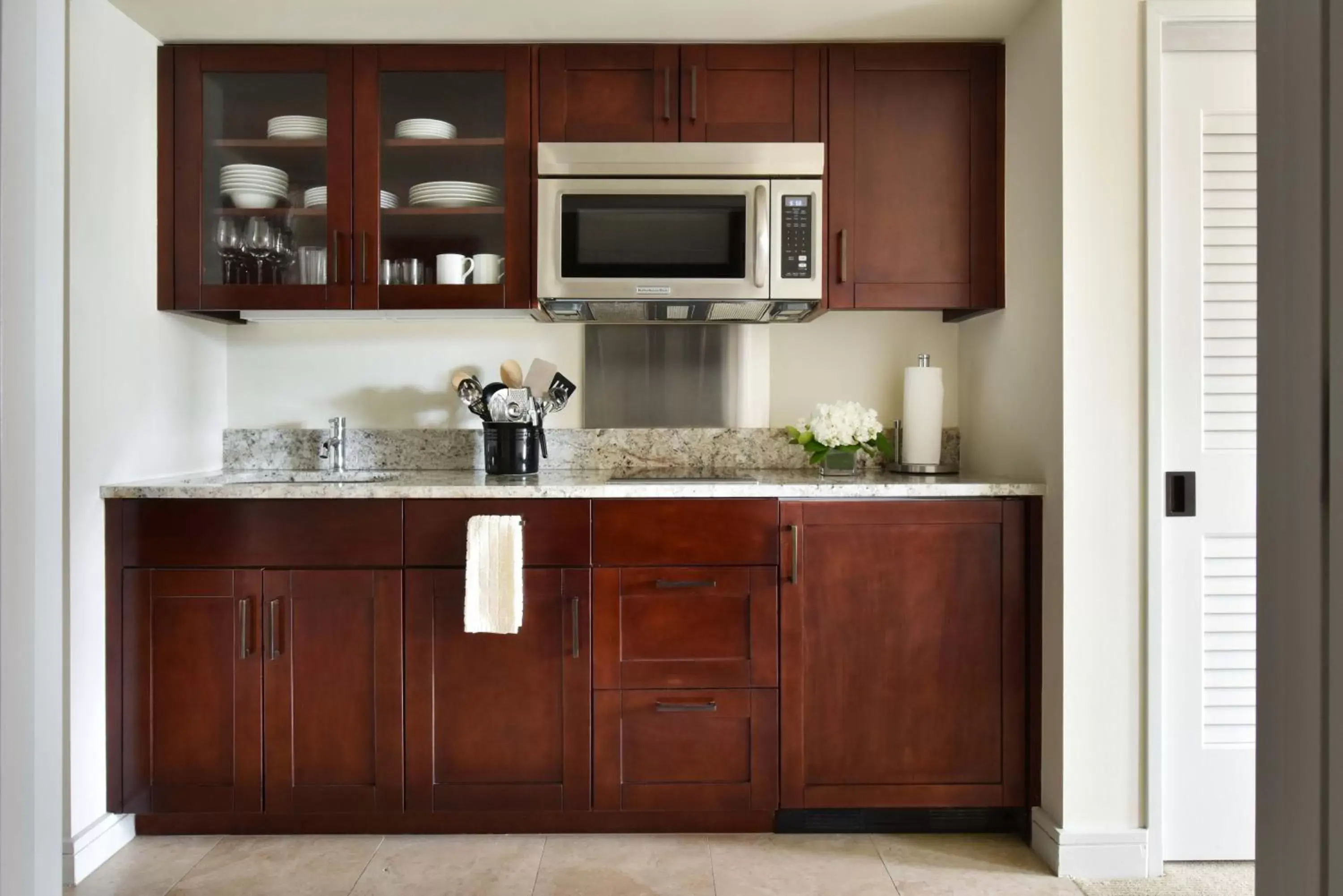 Kitchen or kitchenette, Kitchen/Kitchenette in Trump International Hotel Waikiki