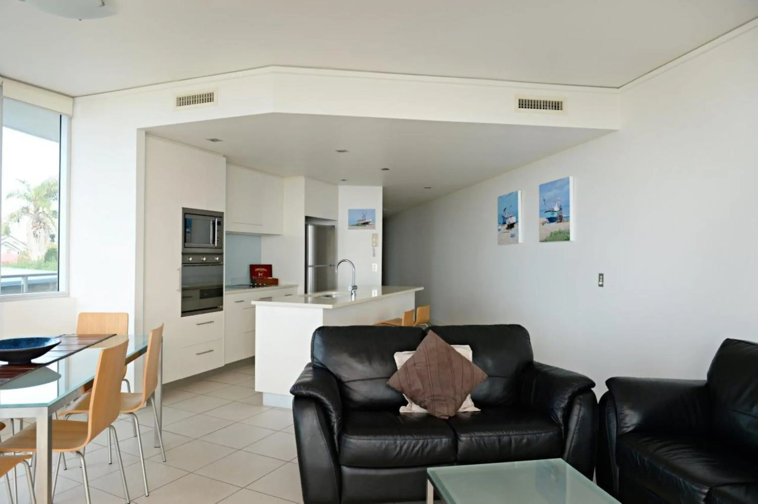 Living room, Seating Area in Manta Bargara