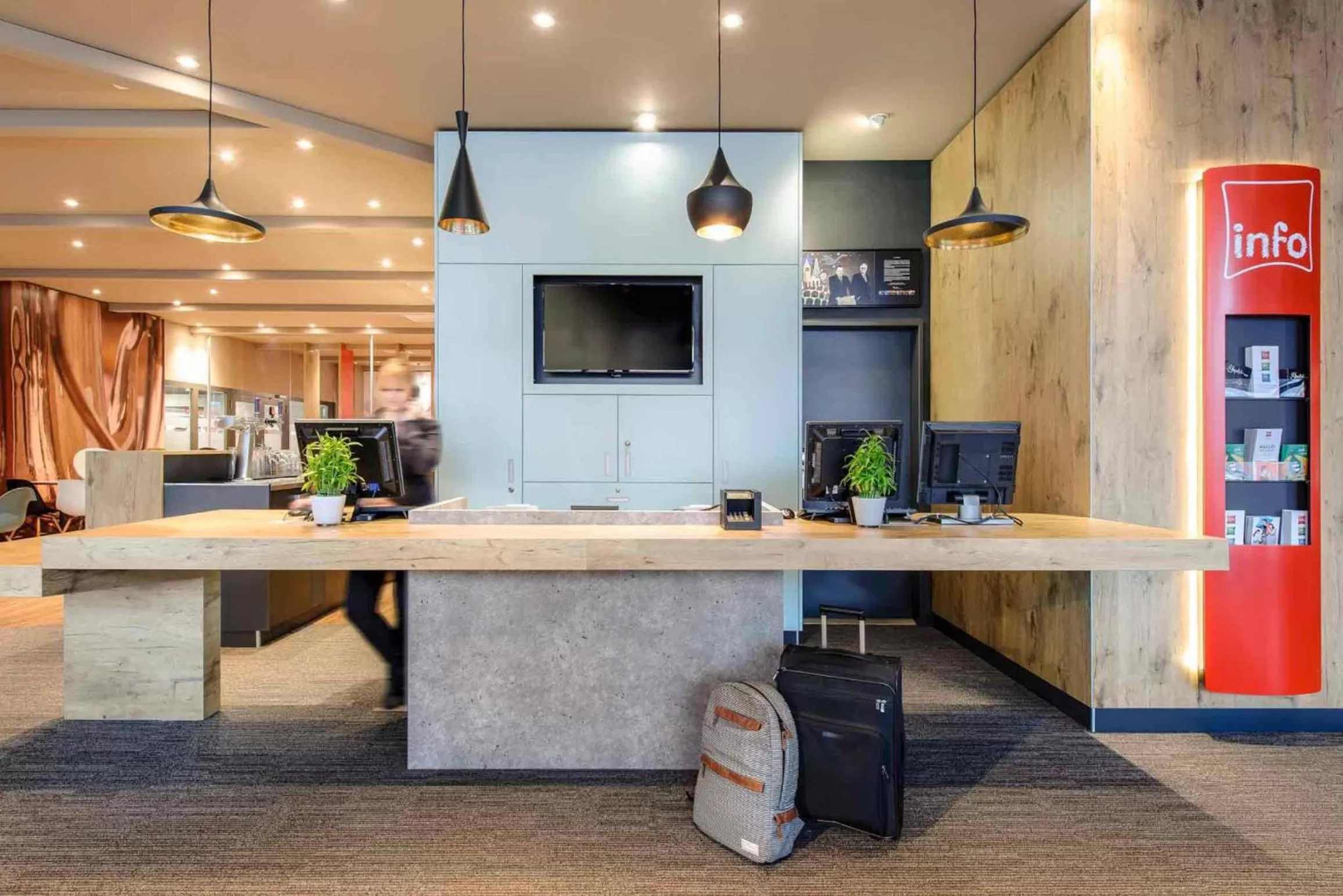 Lobby or reception in ibis Baar Zug