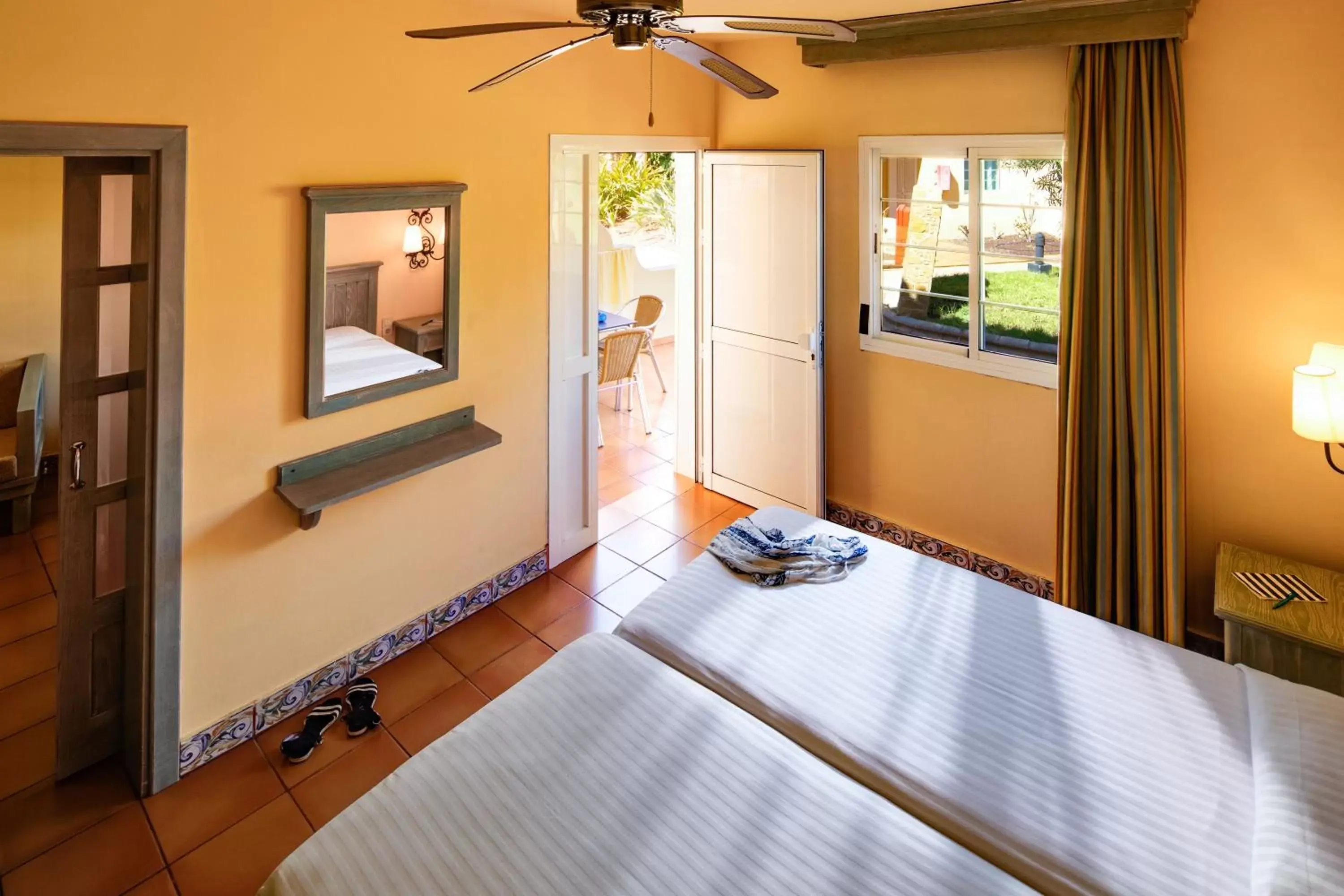 Photo of the whole room, Bed in Royal Suite Photo of the whole room, Bed in Royal Suite