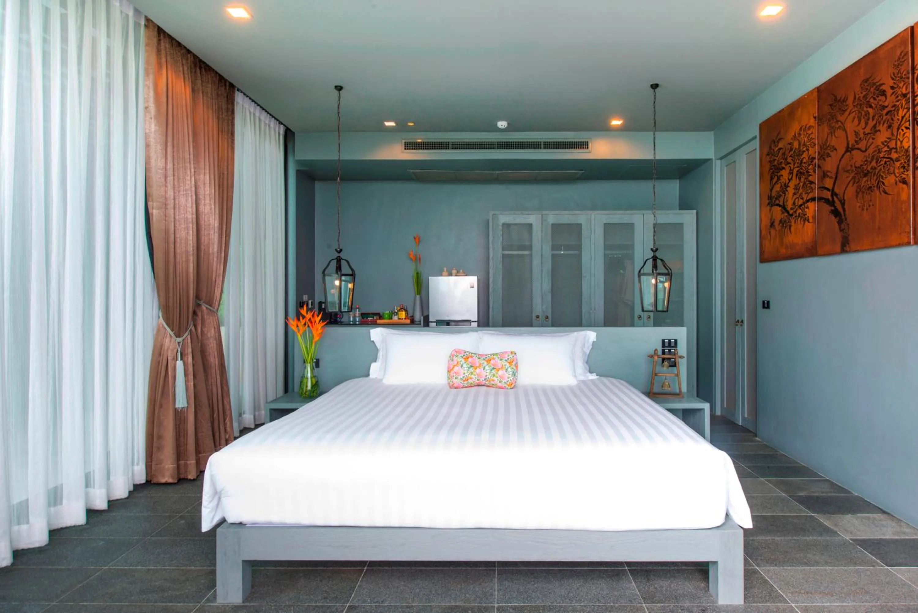 Photo of the whole room, Bed in SUNSURI PHUKET, Nai Harn Beach