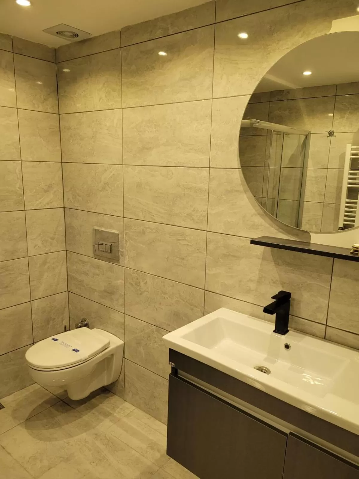 Bathroom in Mr BEYAZ HOTEL