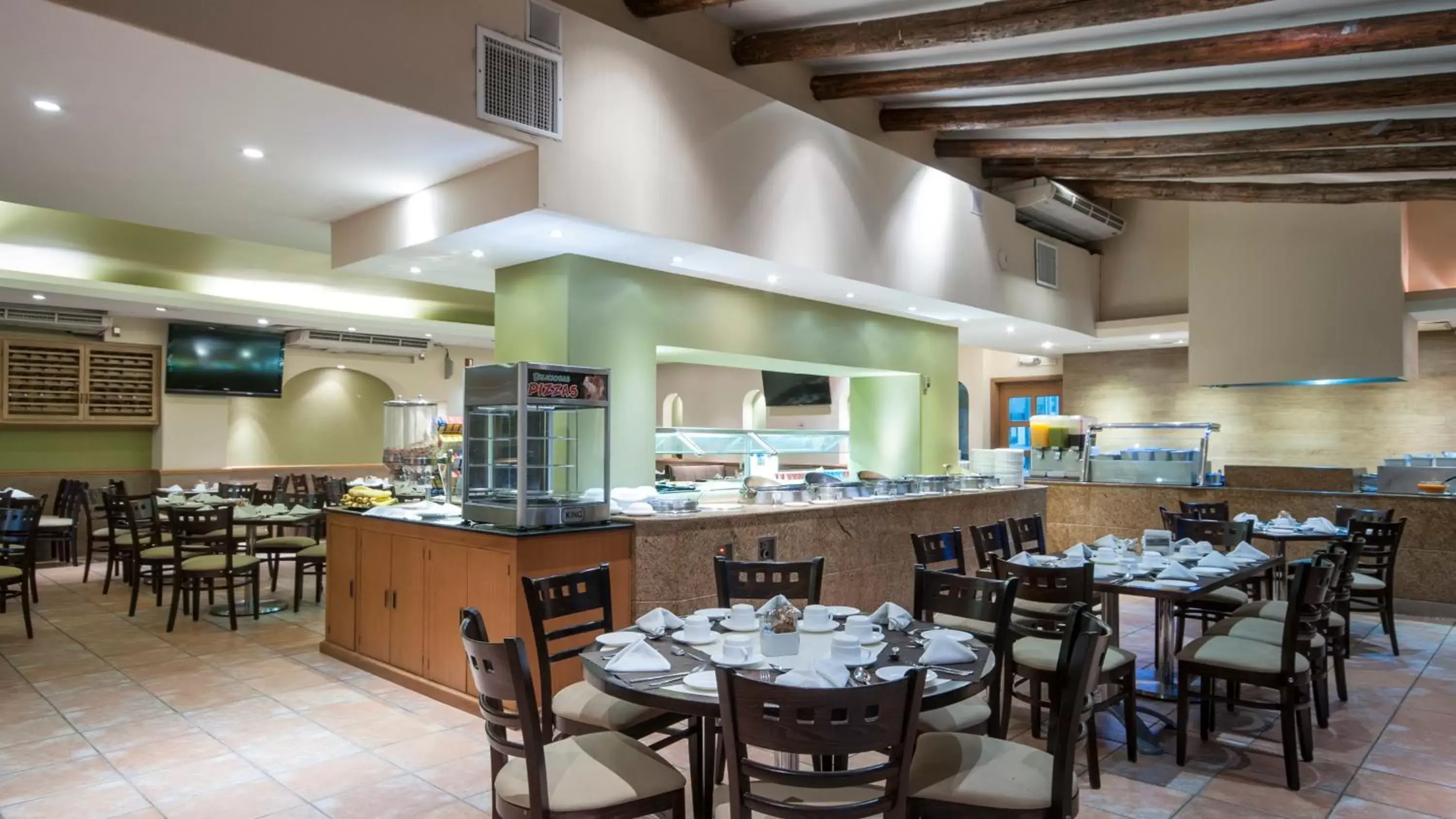 Restaurant/Places to Eat in Holiday Inn Ciudad Del Carmen, an IHG Hotel