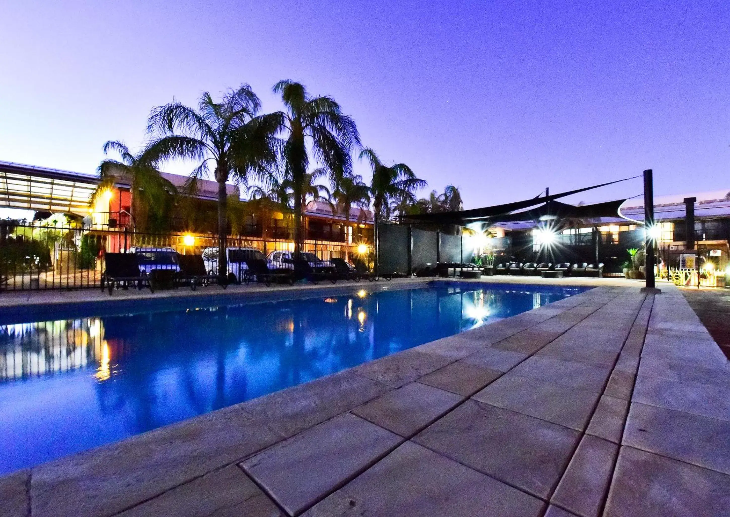 Swimming Pool in Diplomat Hotel Alice Springs