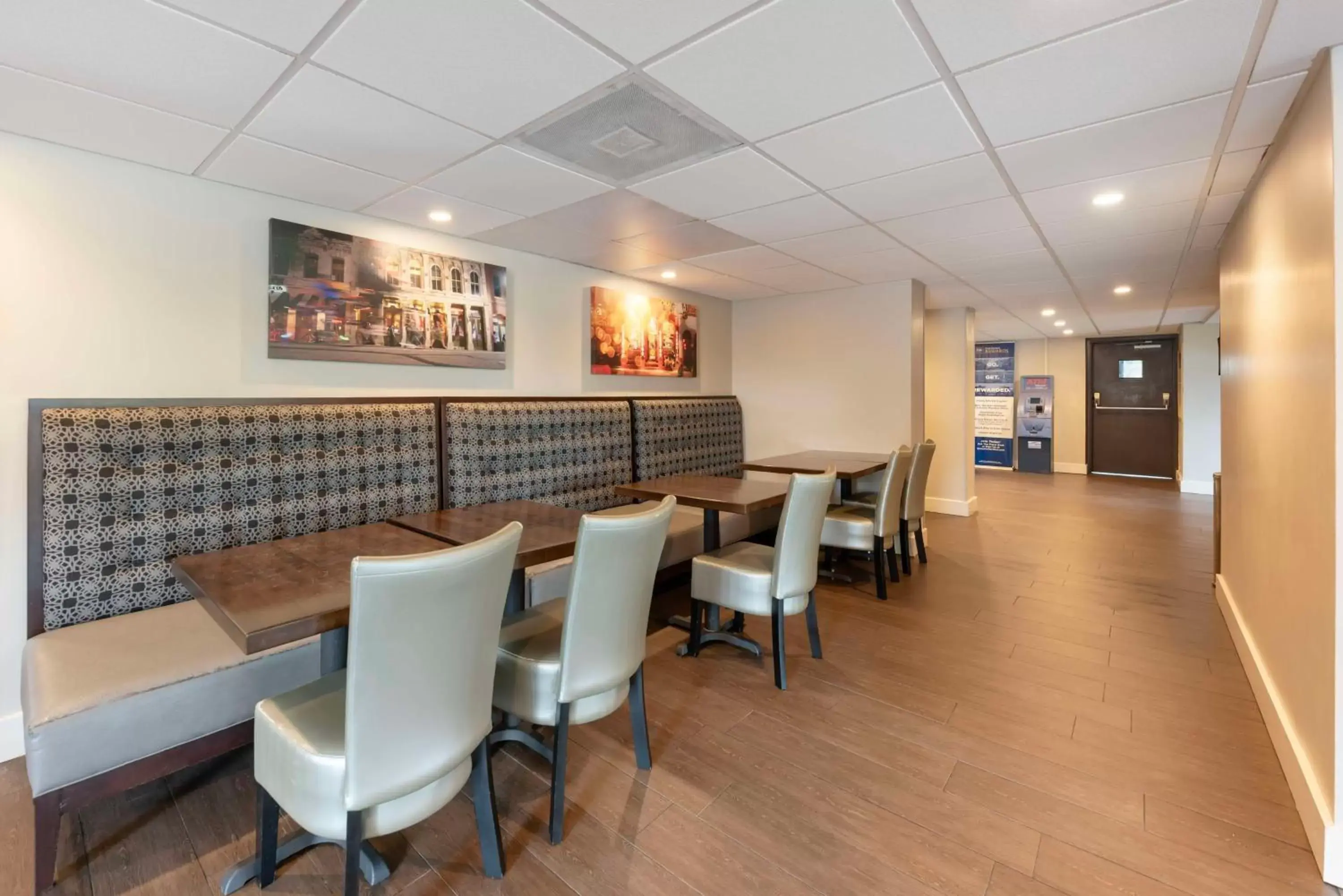 Lobby or reception, Restaurant/Places to Eat in Best Western Plus Austin Central