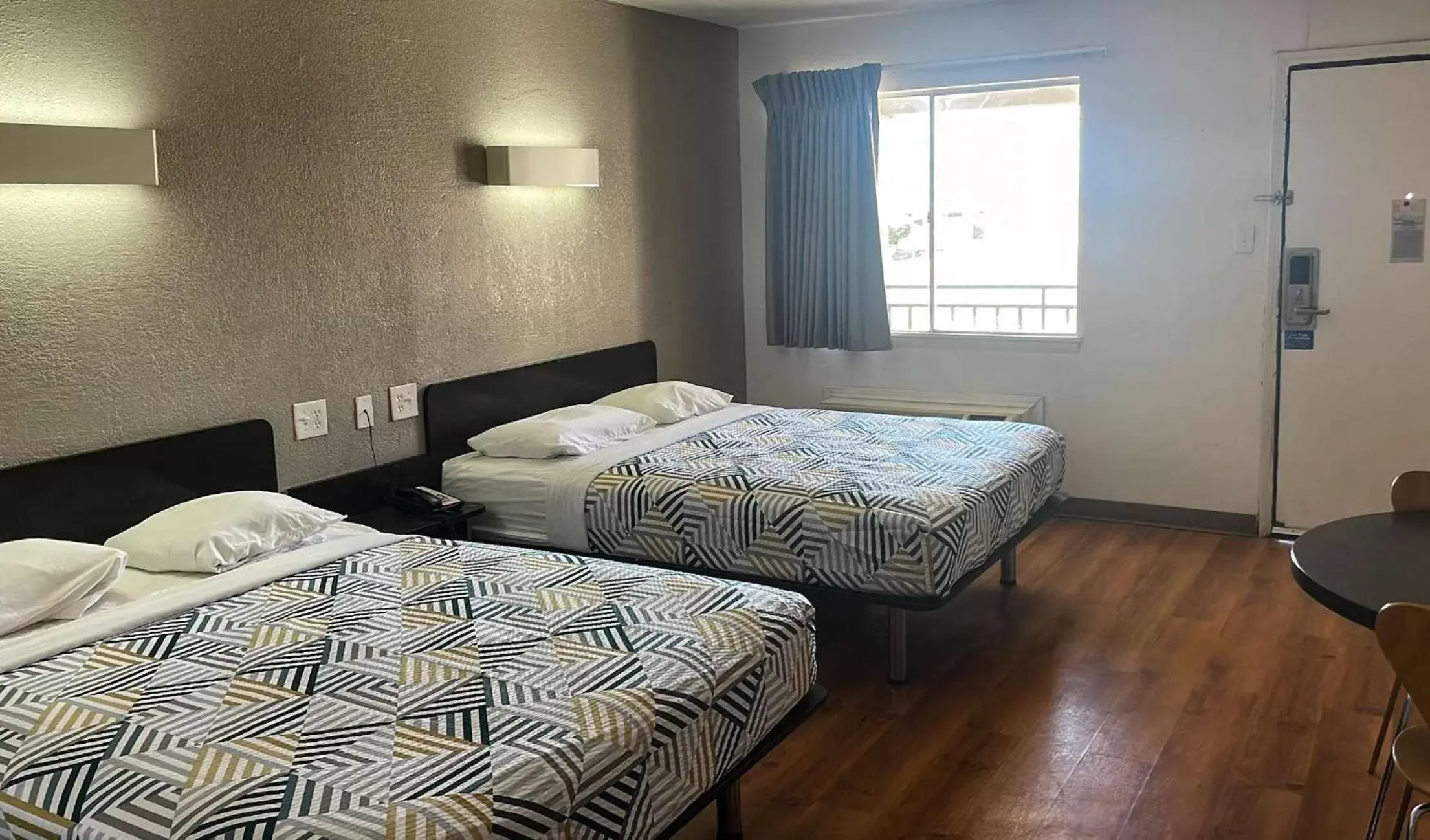 Bedroom, Bed in Motel 6-Wichita Falls, TX - North