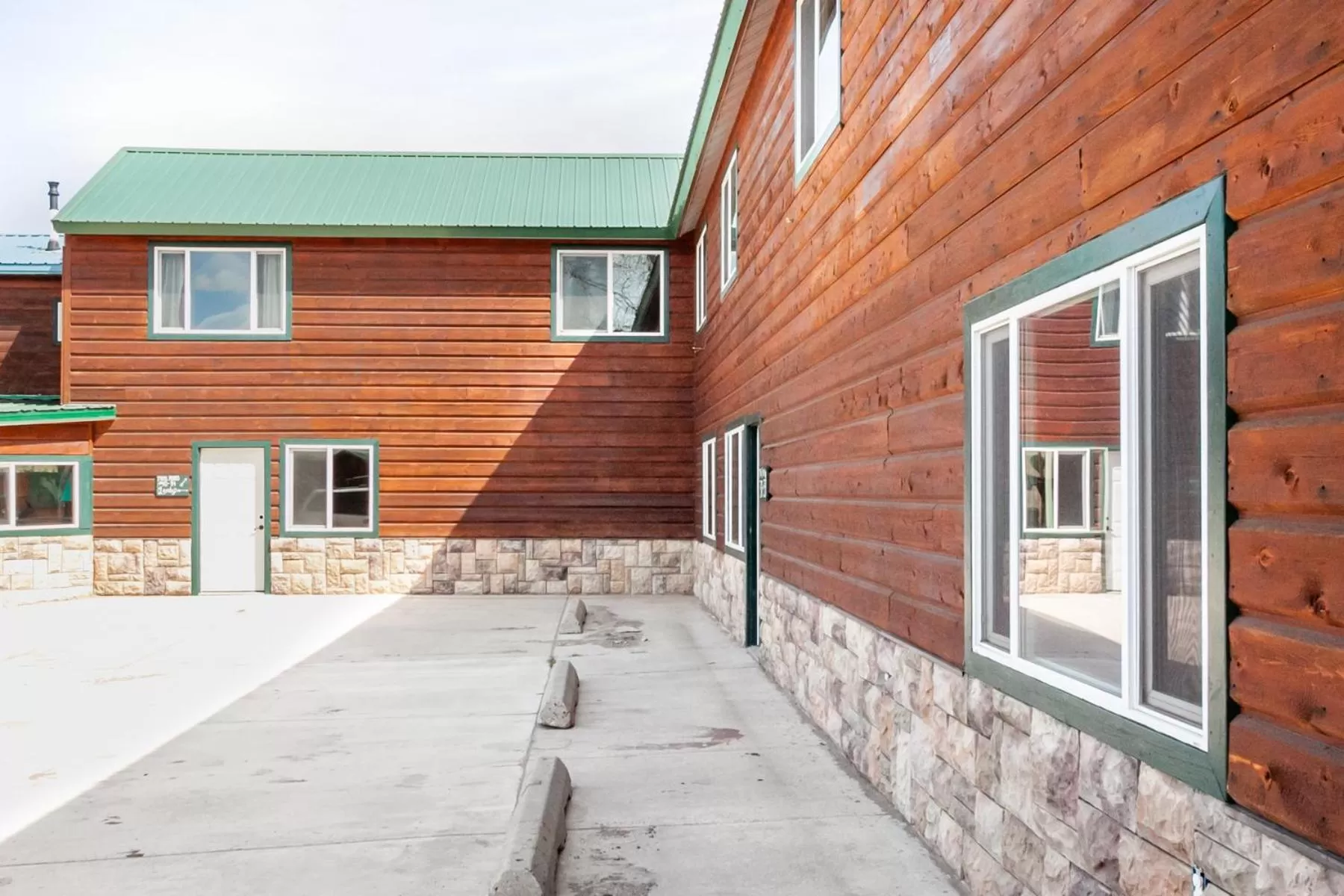 Property building in Circle R Motel