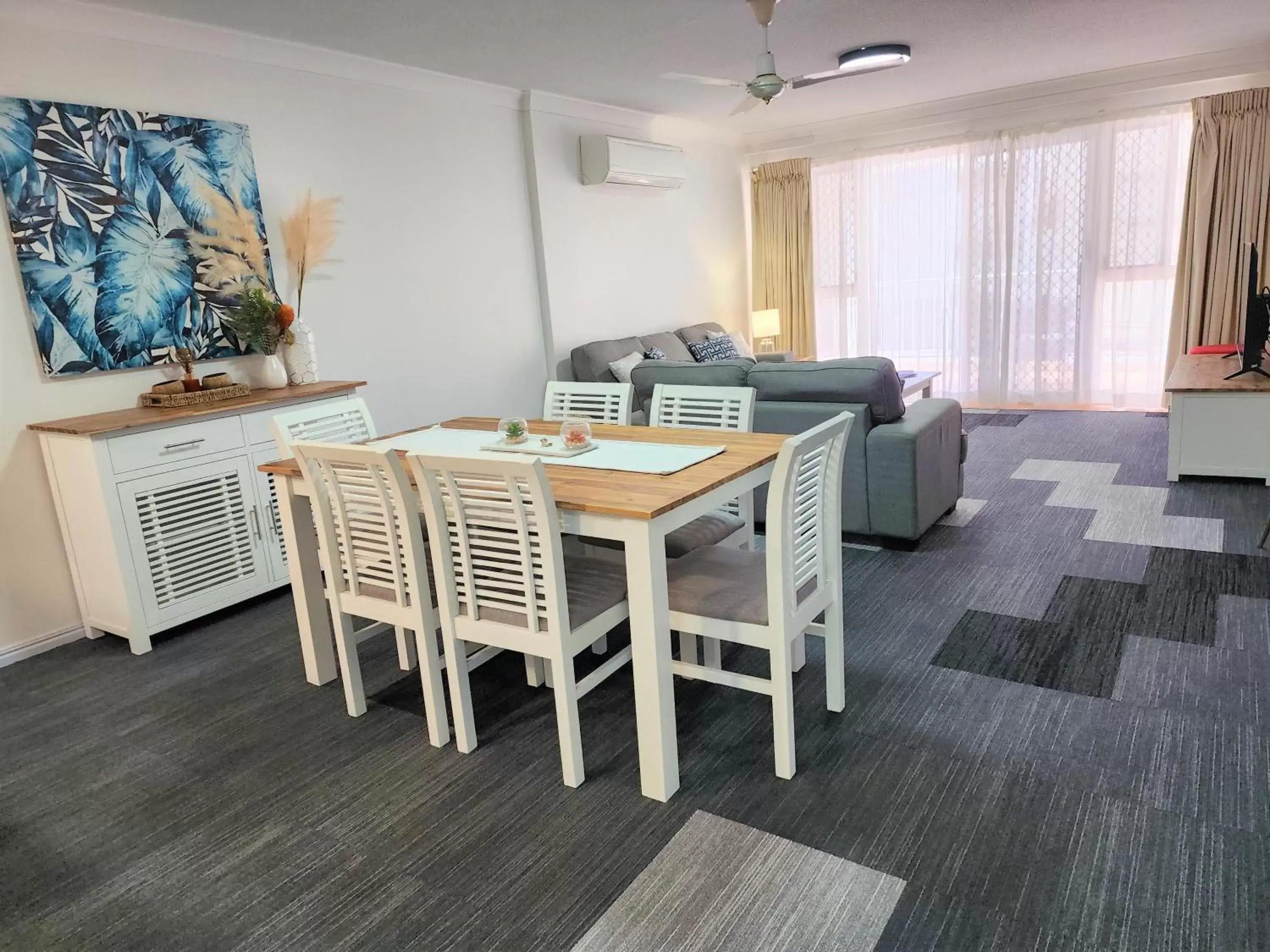 Dining Area in Fairways Golf & Beach Retreat Bribie Island