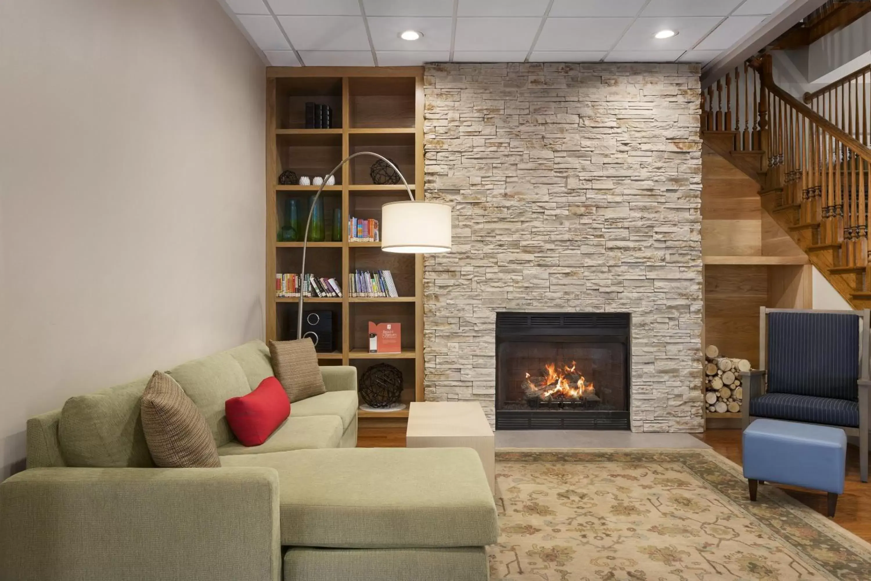 Library, Seating Area in Country Inn & Suites by Radisson, Summerville, SC