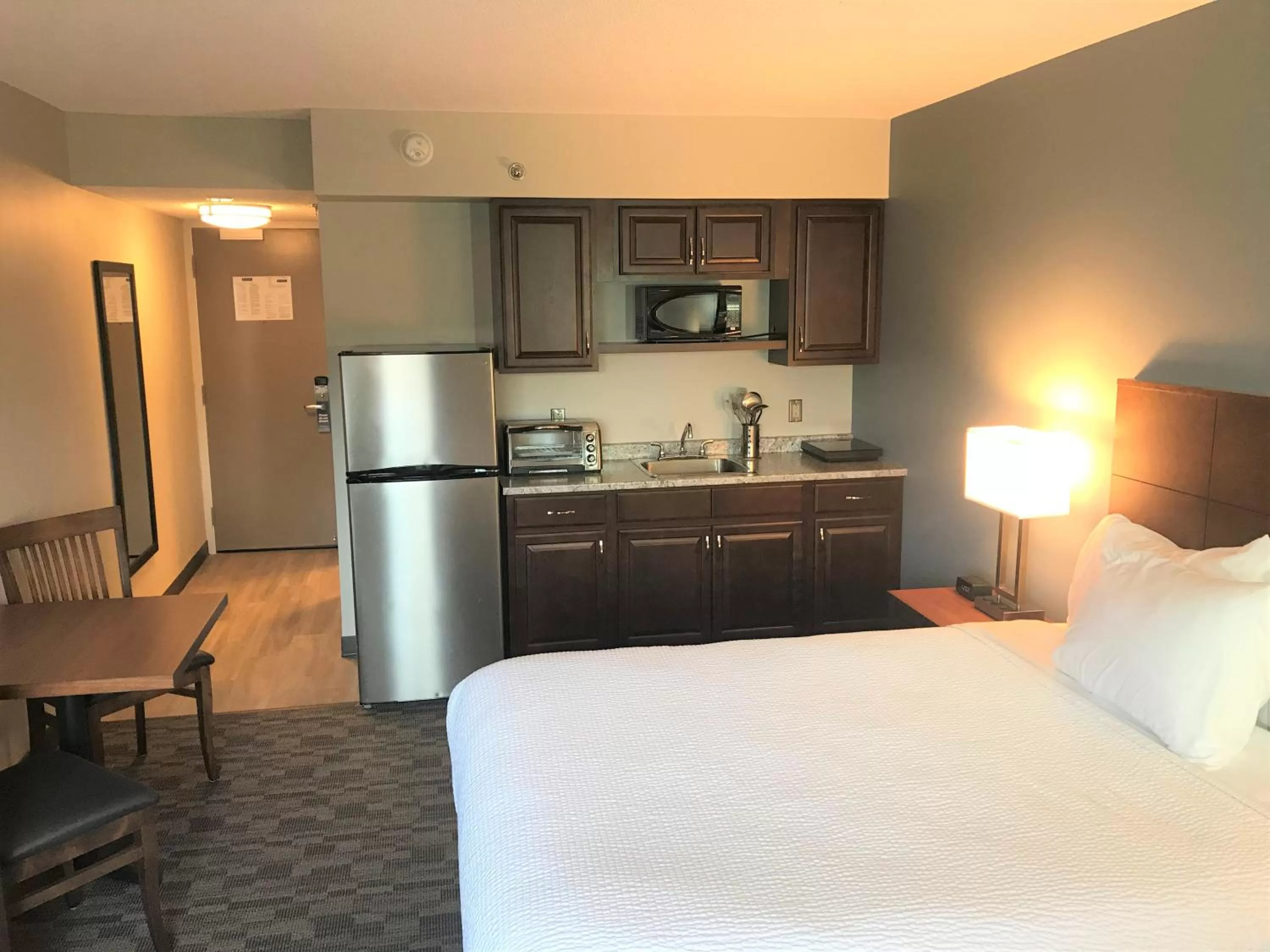 Bedroom, Bed in Travelodge by Wyndham Sydney