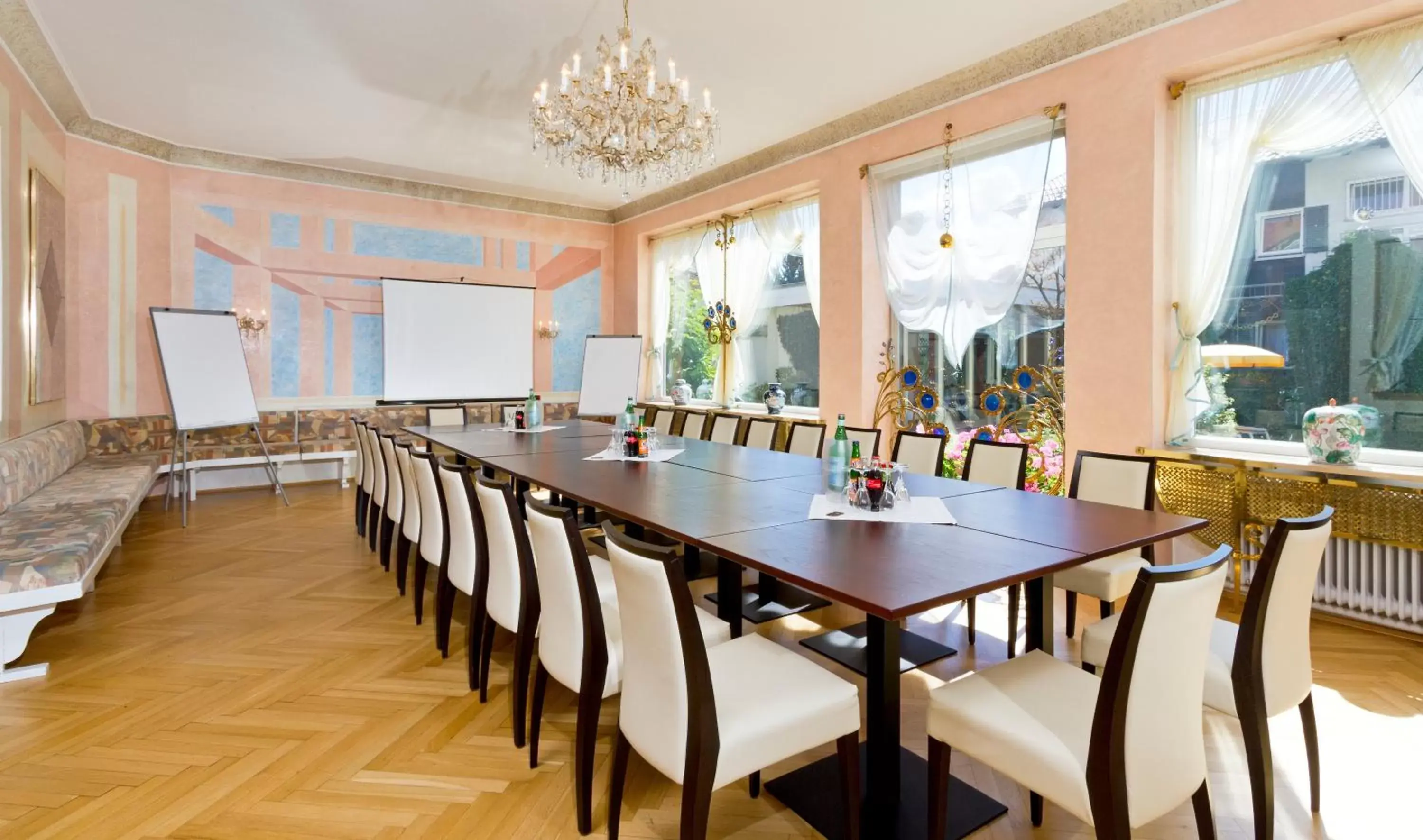 Business facilities in Wittelsbacher Hof Swiss Quality Hotel