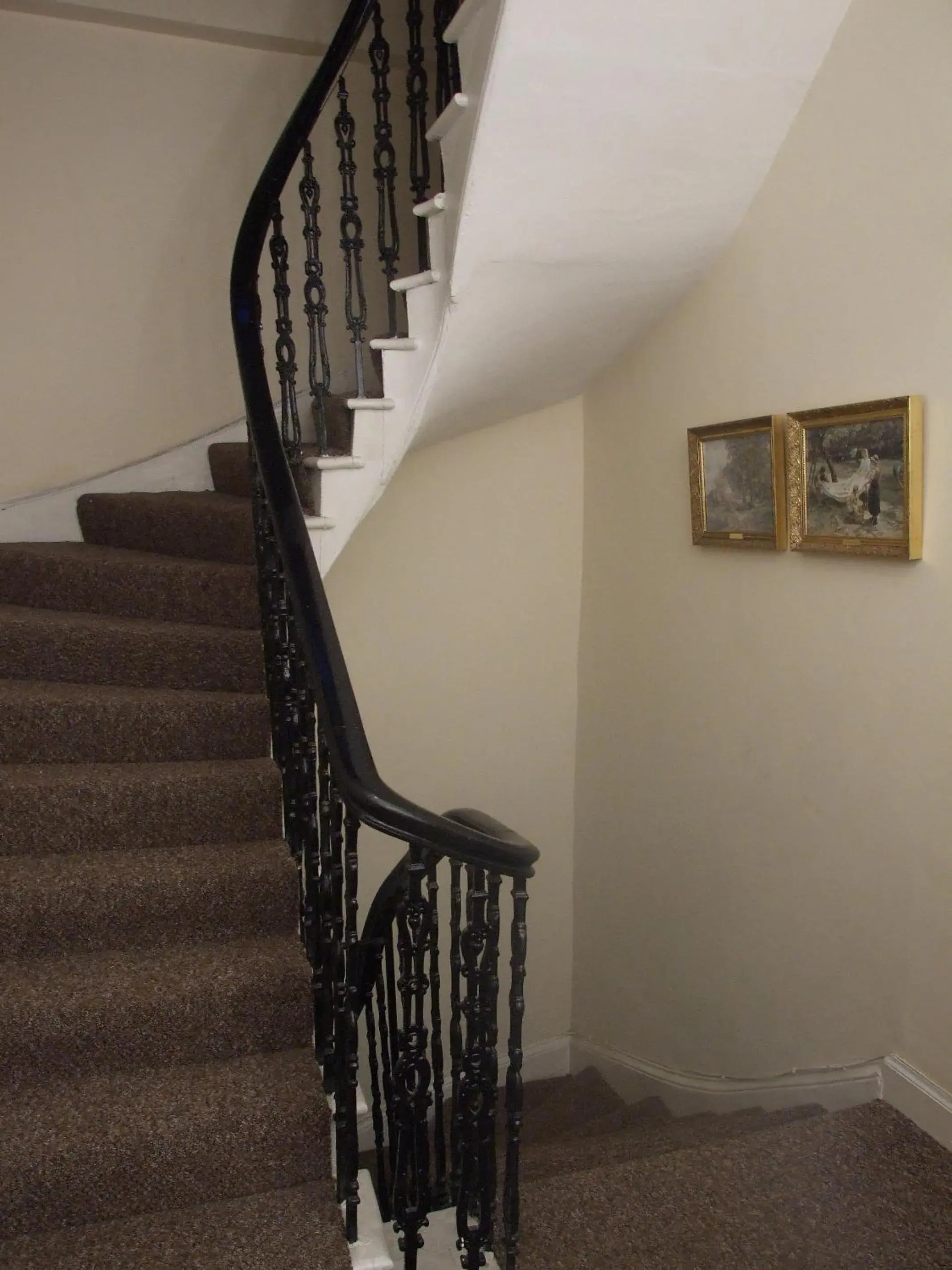 Lobby or reception in Glasgow House Lobby or reception in Glasgow House