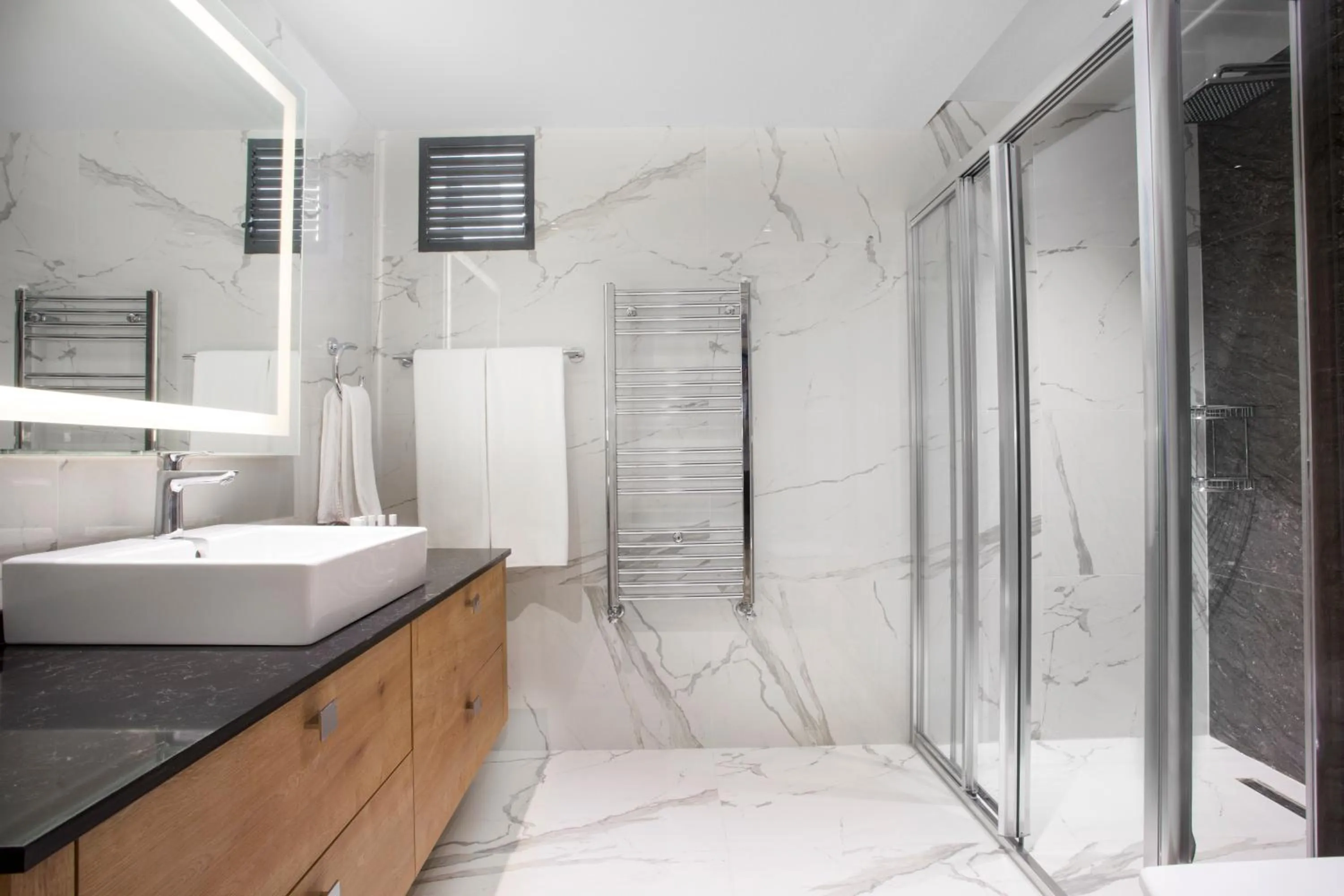 Shower in La Boutique Hotel & Suites - Adults Only