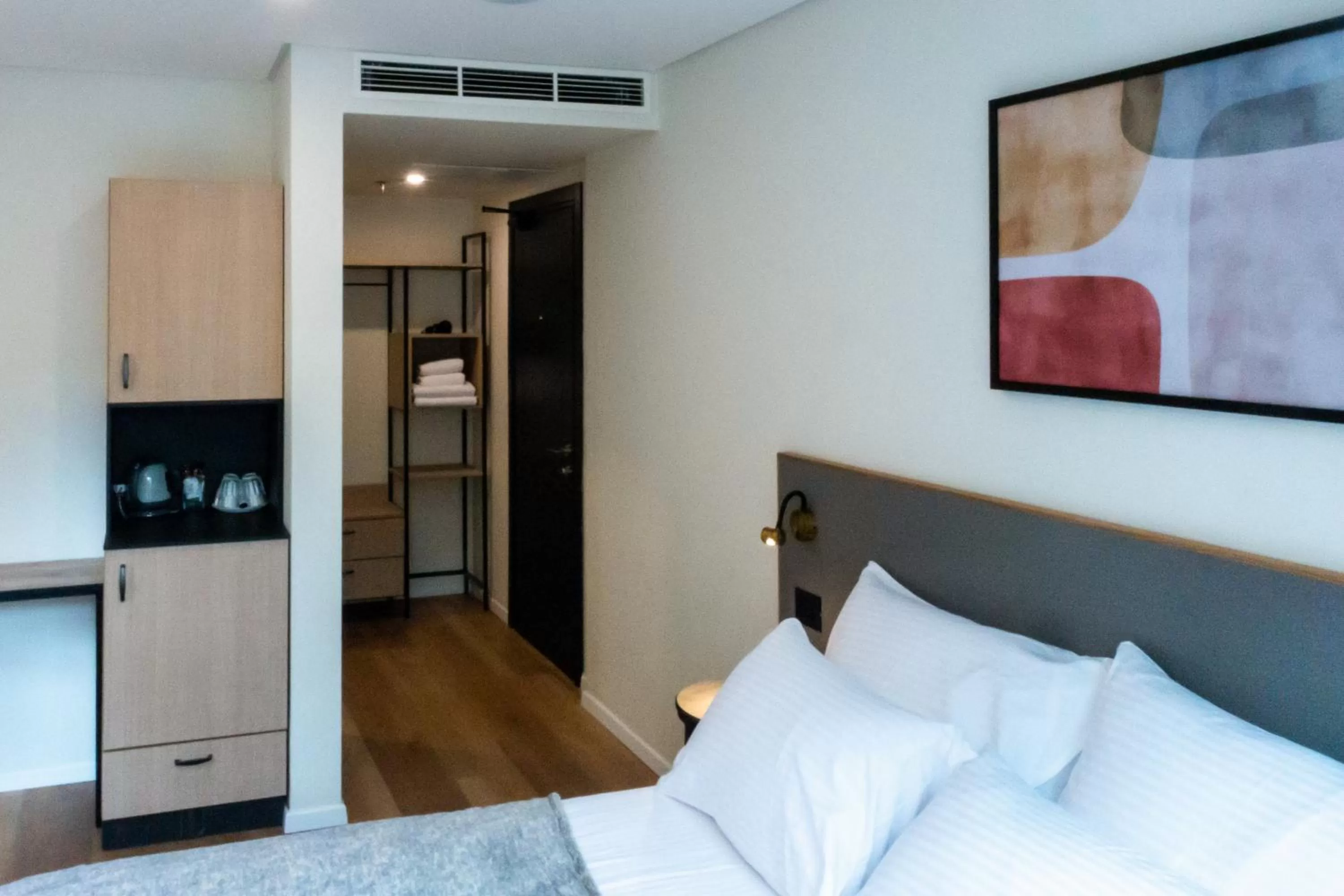 Photo of the whole room, Bed in Urbanic Hotel