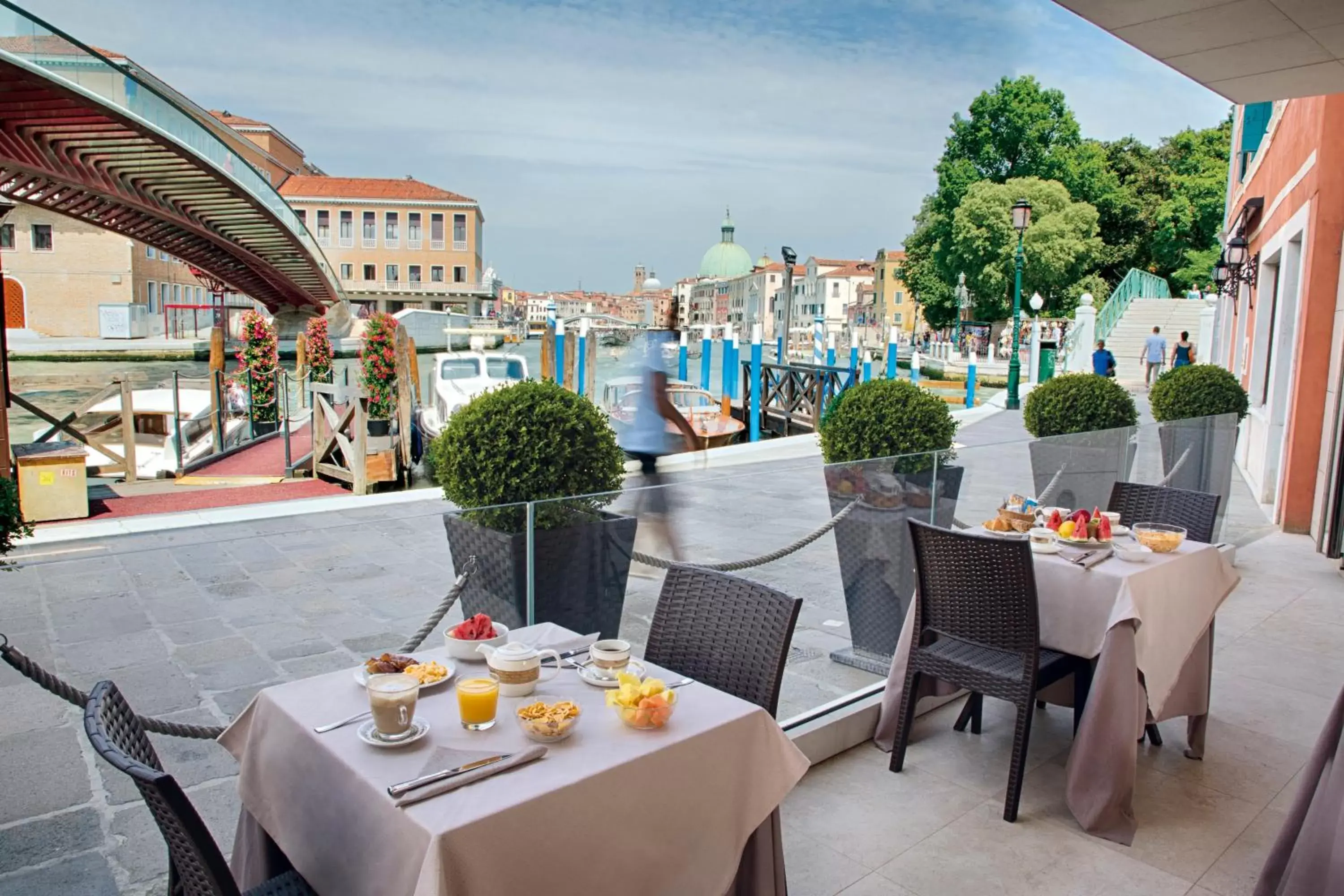 Restaurant/Places to Eat in Hotel Santa Chiara