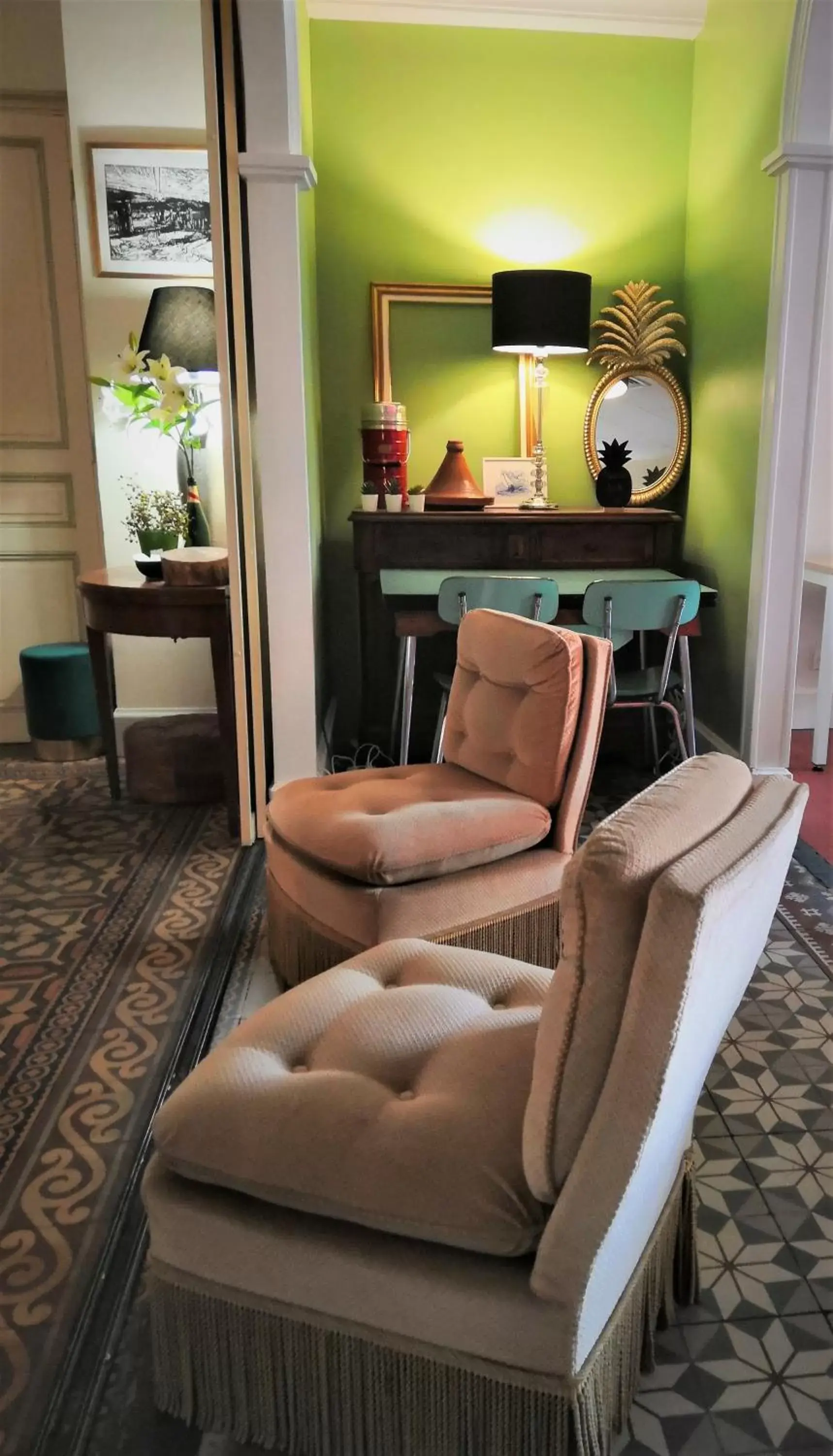 Living room, Seating Area in Hôtel Le Victoria