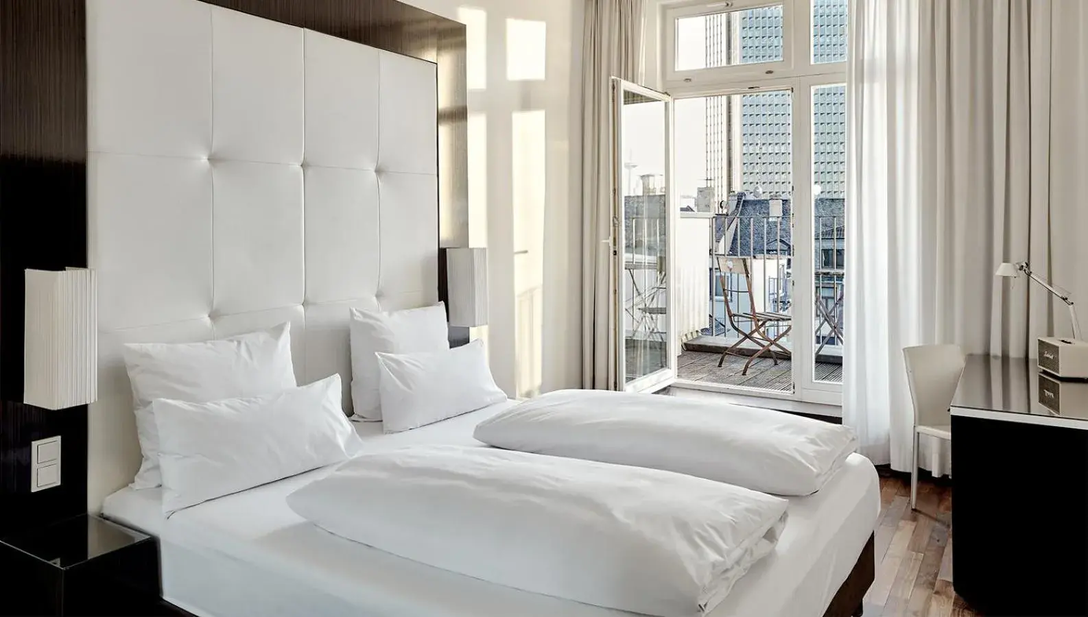 Balcony/Terrace, Bed in The Pure, a member of Design Hotels