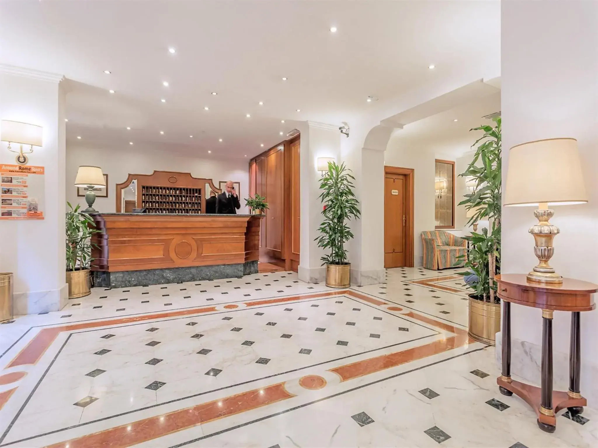 Lobby or reception in Raeli Hotel Luce Lobby or reception in Raeli Hotel Luce