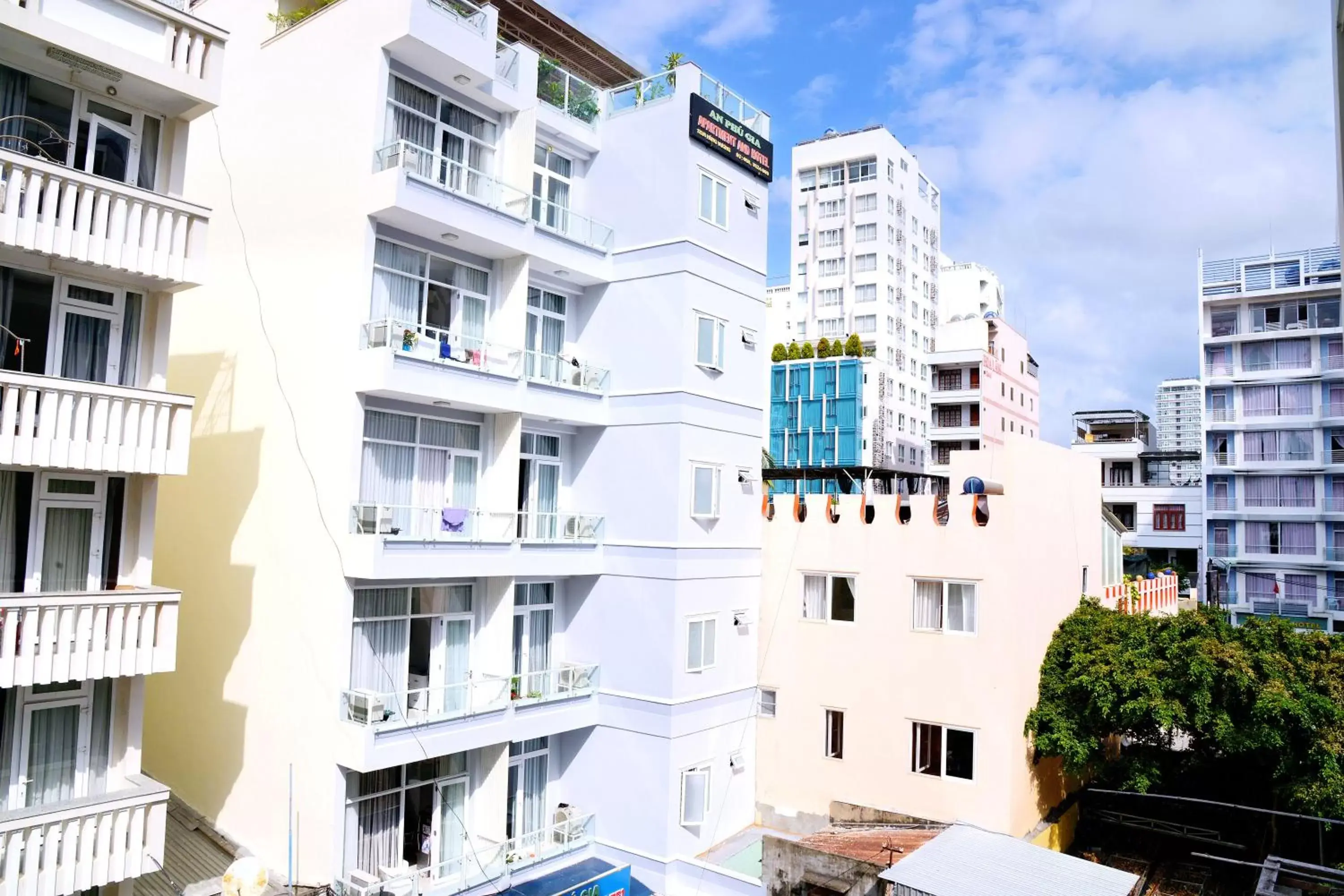 Balcony/Terrace, Property Building in CR Hotel