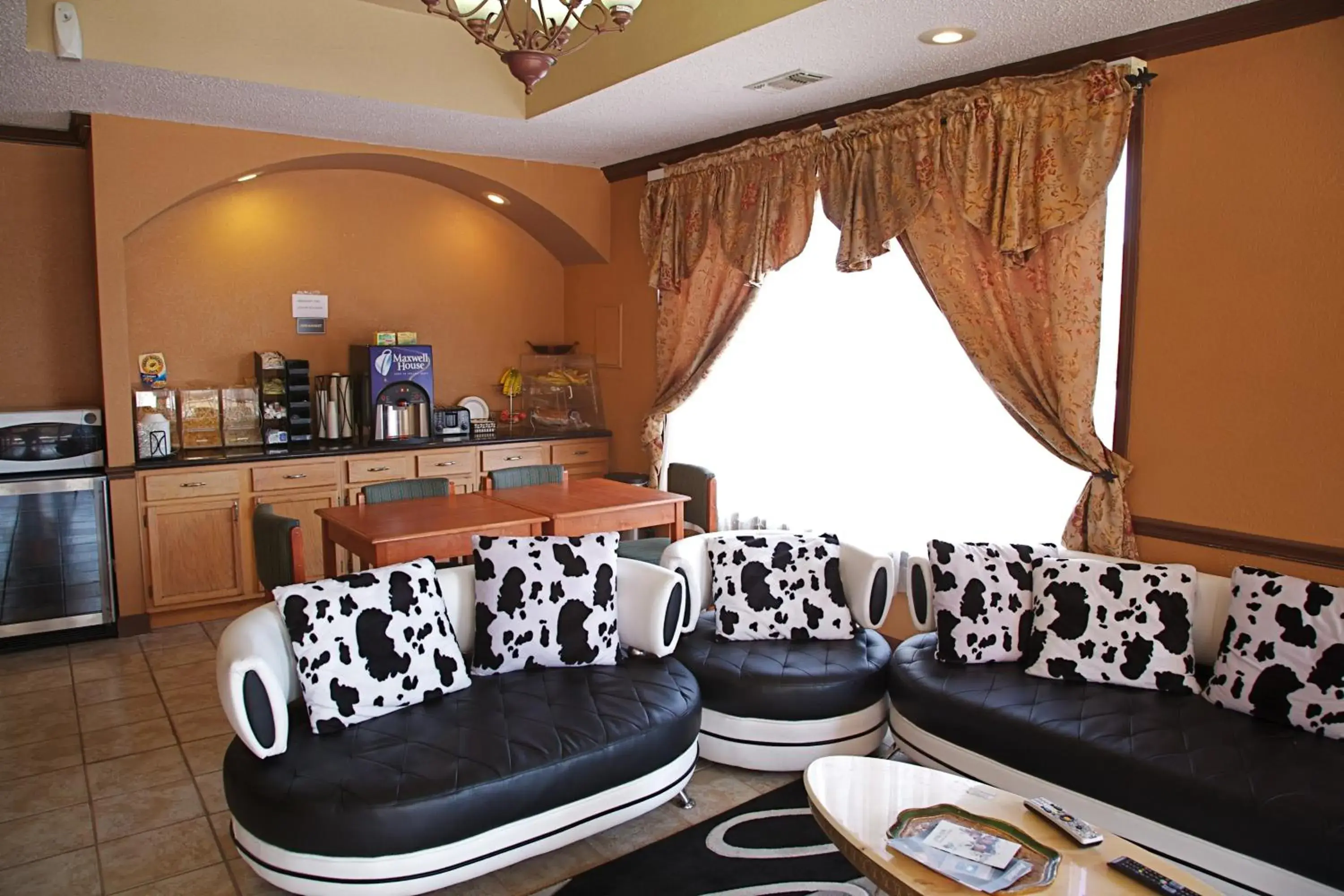 Restaurant/places to eat in Coach Light Inn Restaurant/places to eat in Coach Light Inn