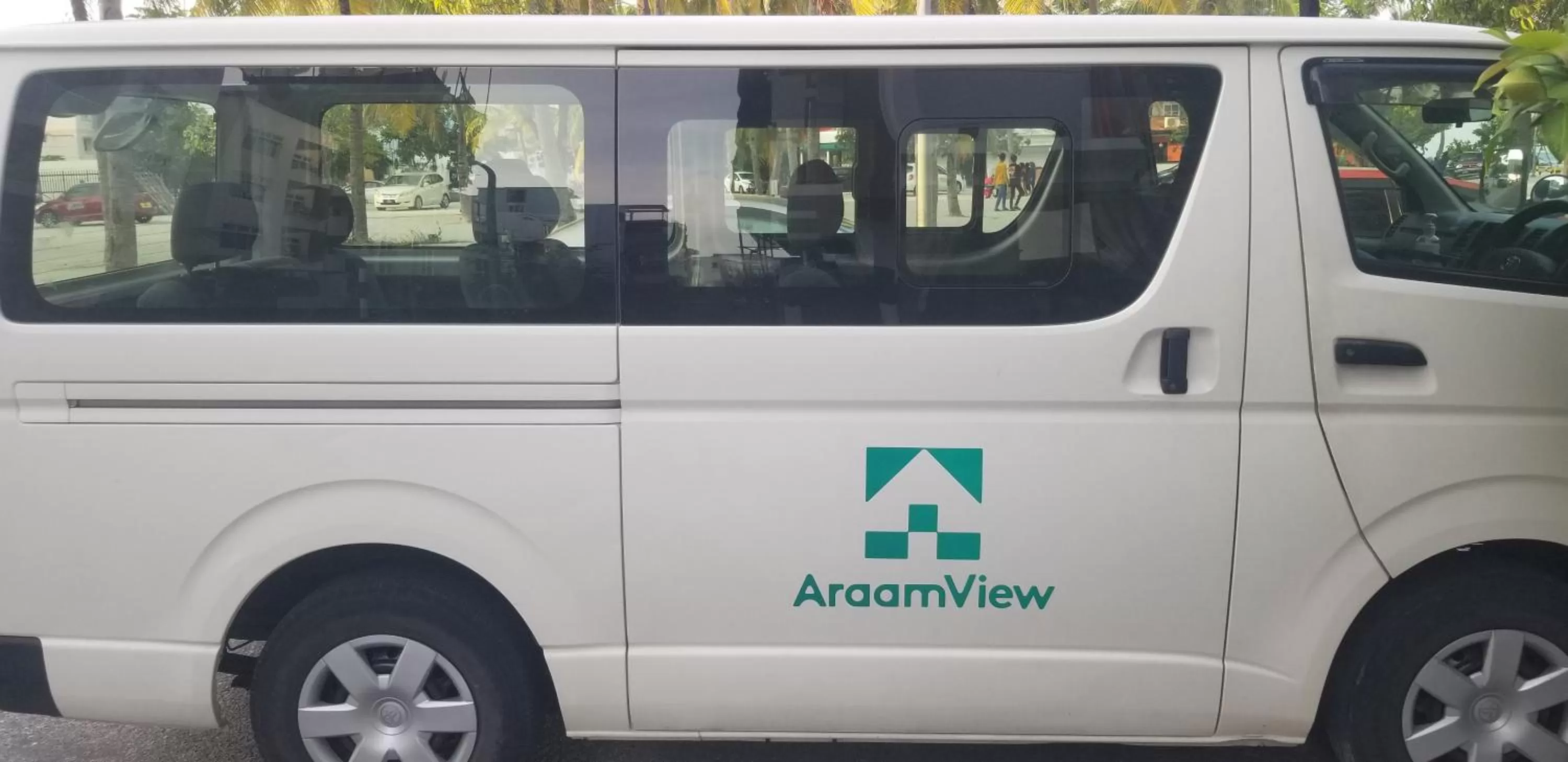 Parking in Araamview