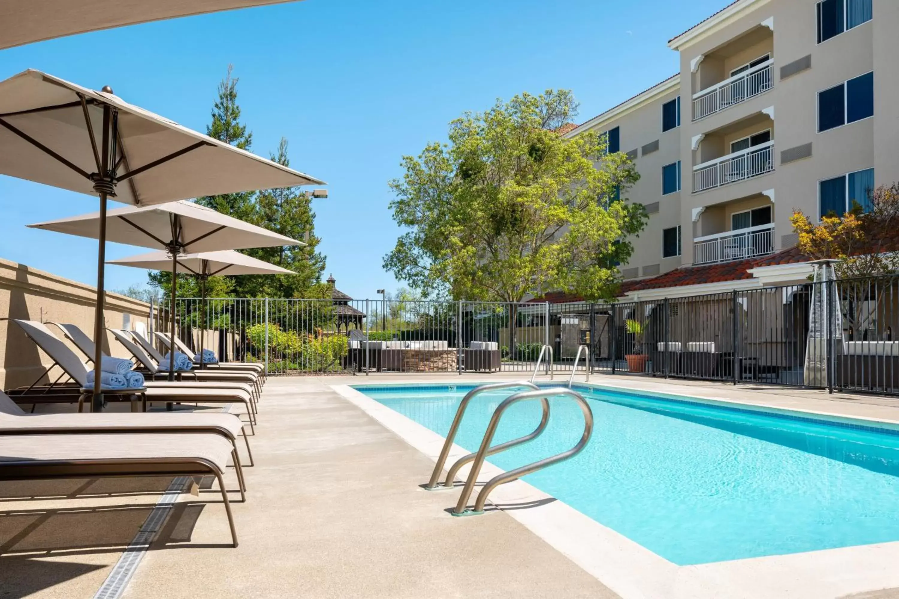 Swimming Pool in Courtyard Novato Marin/Sonoma