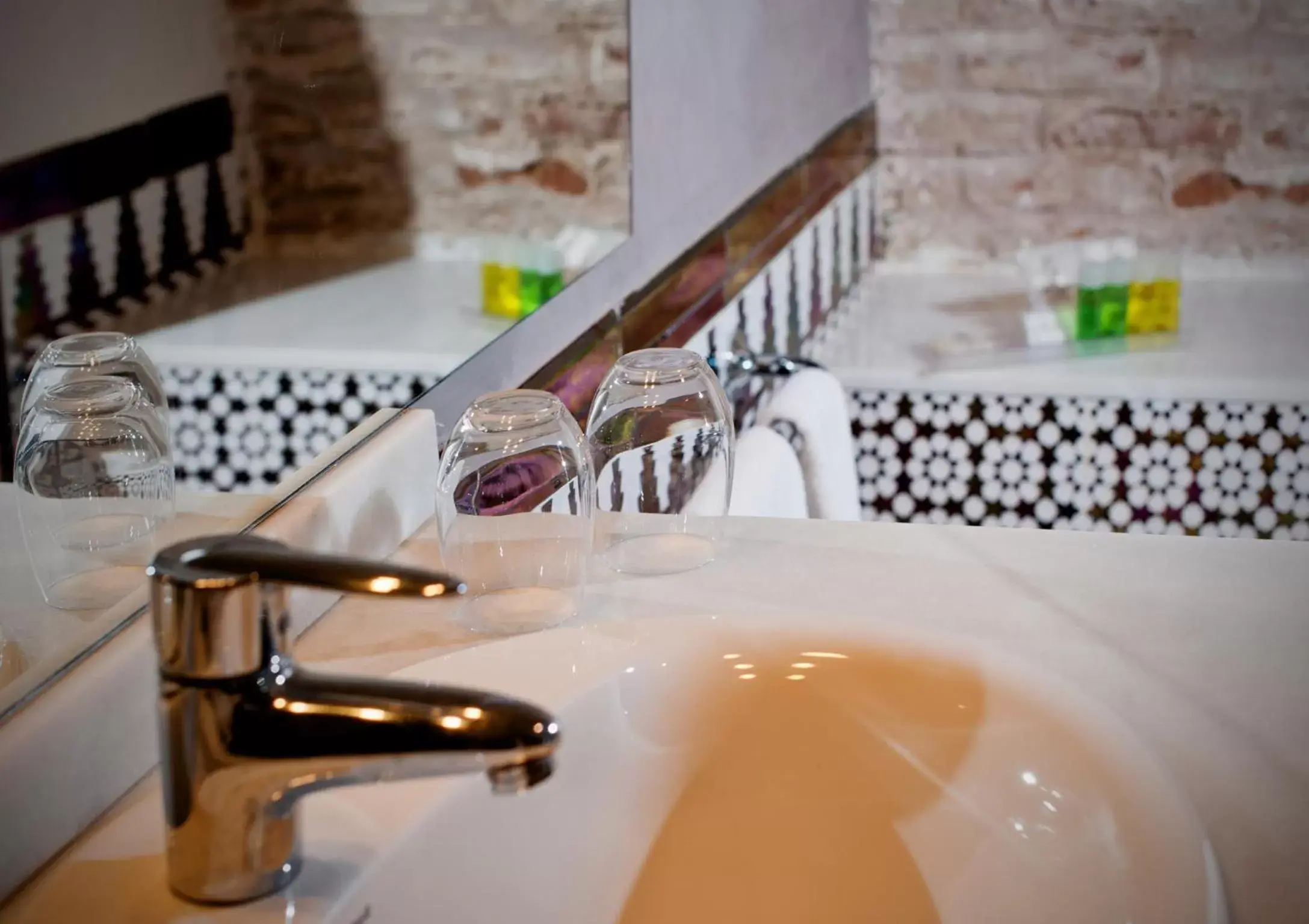 Bathroom in Hotel Pintor El Greco