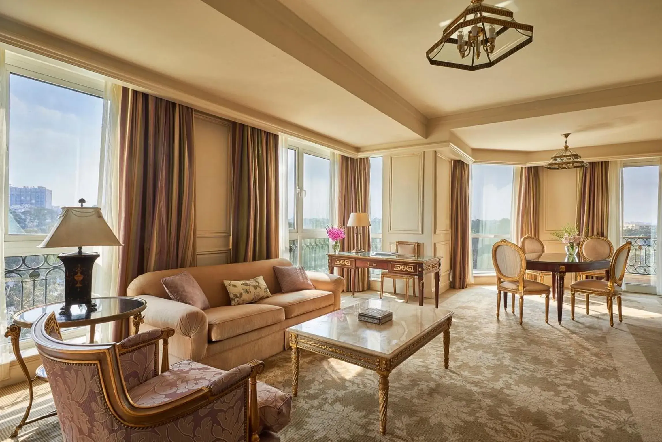 Living room in Four Seasons Cairo At The First Residence