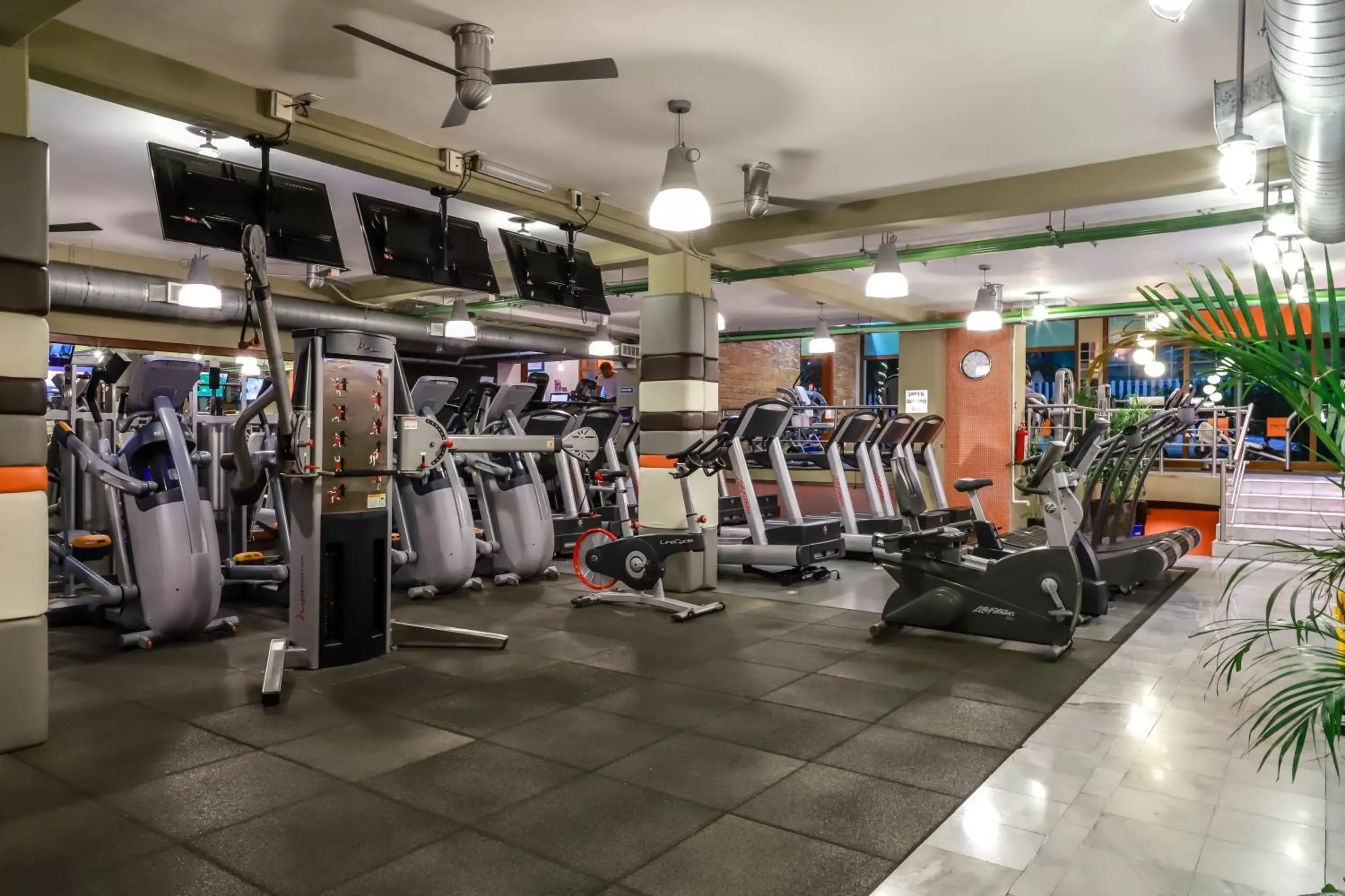 Fitness centre/facilities, Fitness Center/Facilities in El Taj Oceanfront and Beachside Condo Hotel