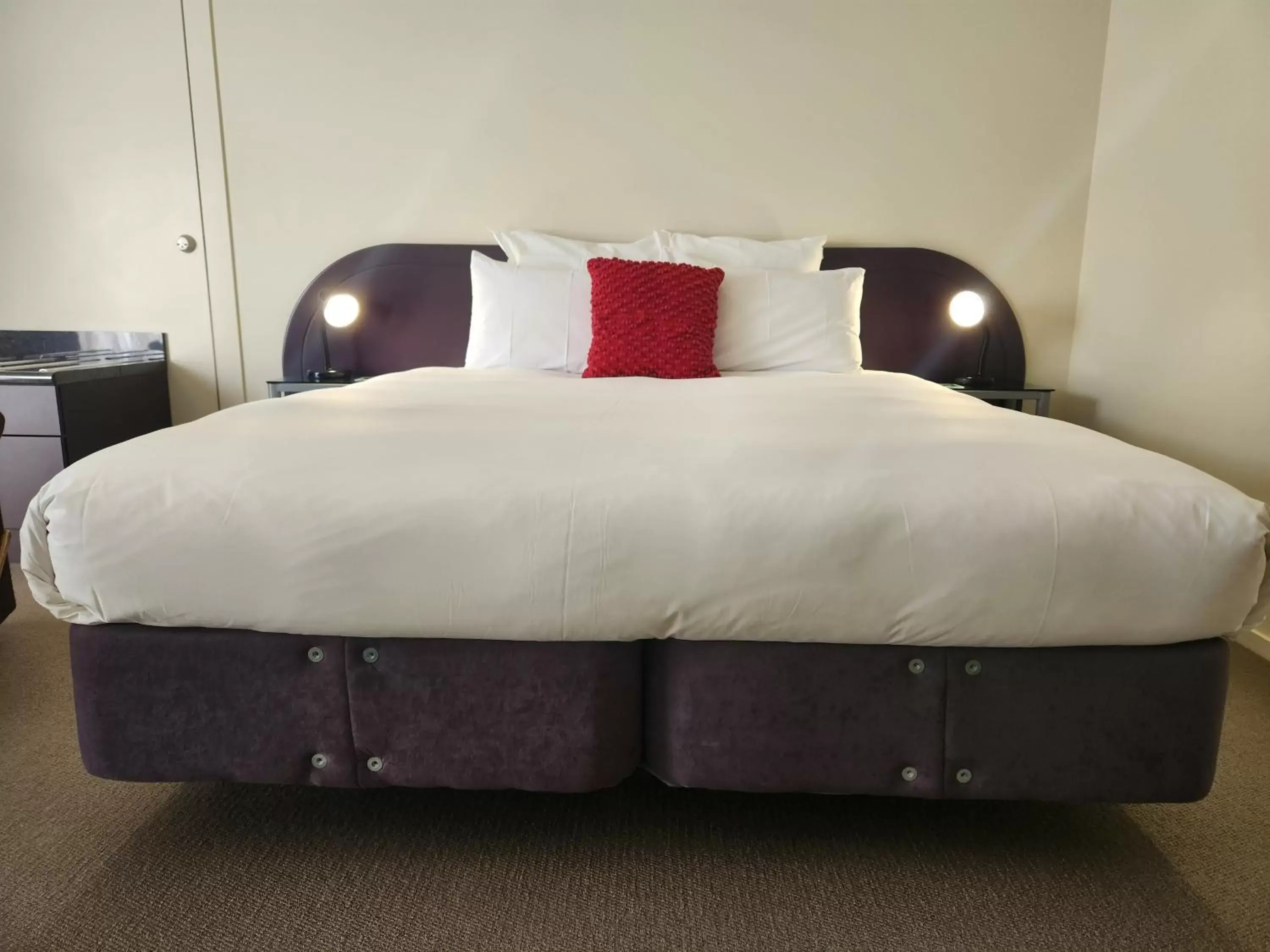 Bed in B-Ks Premier Motel Palmerston North