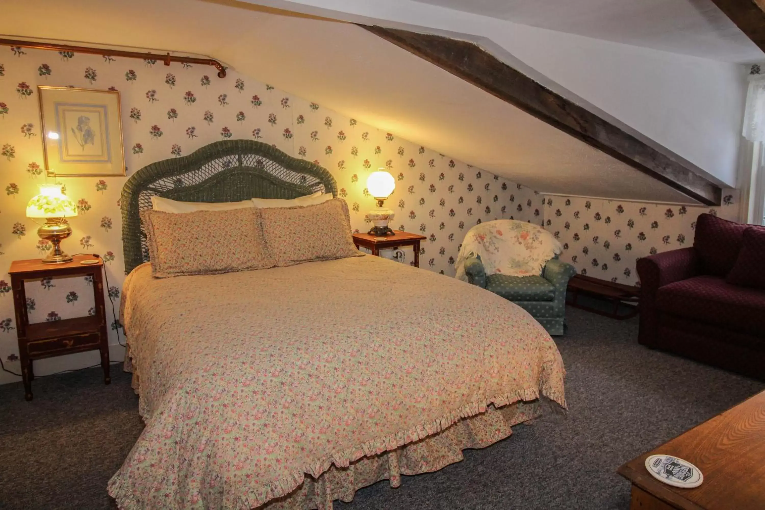 Photo of the whole room, Bed in The Nutmeg Inn