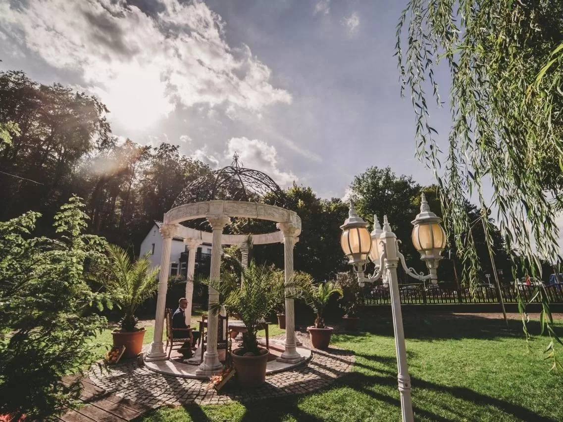 Property building in Seeschloß