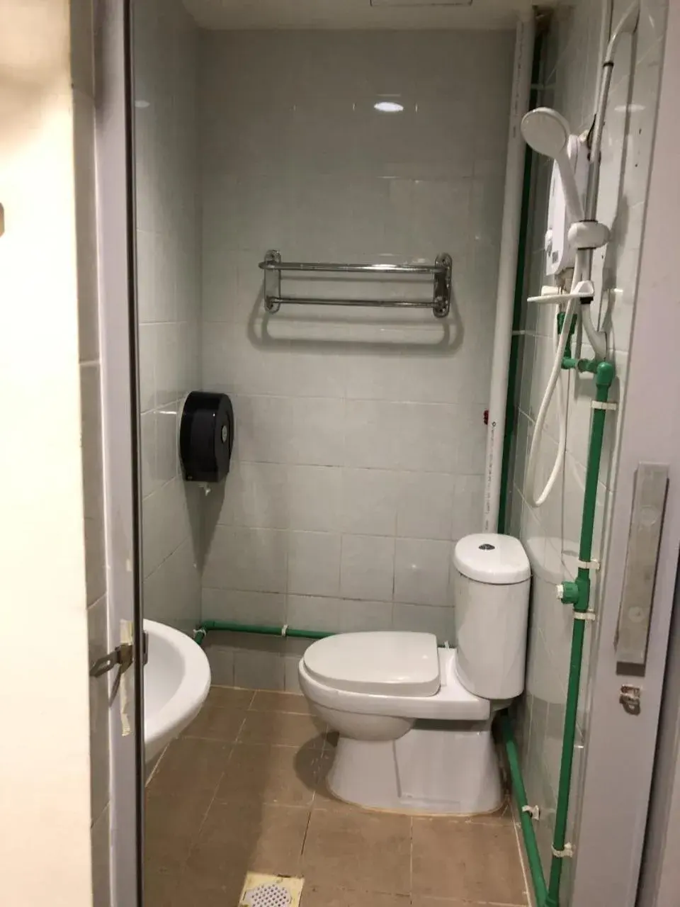Bathroom in Kawan Hostel