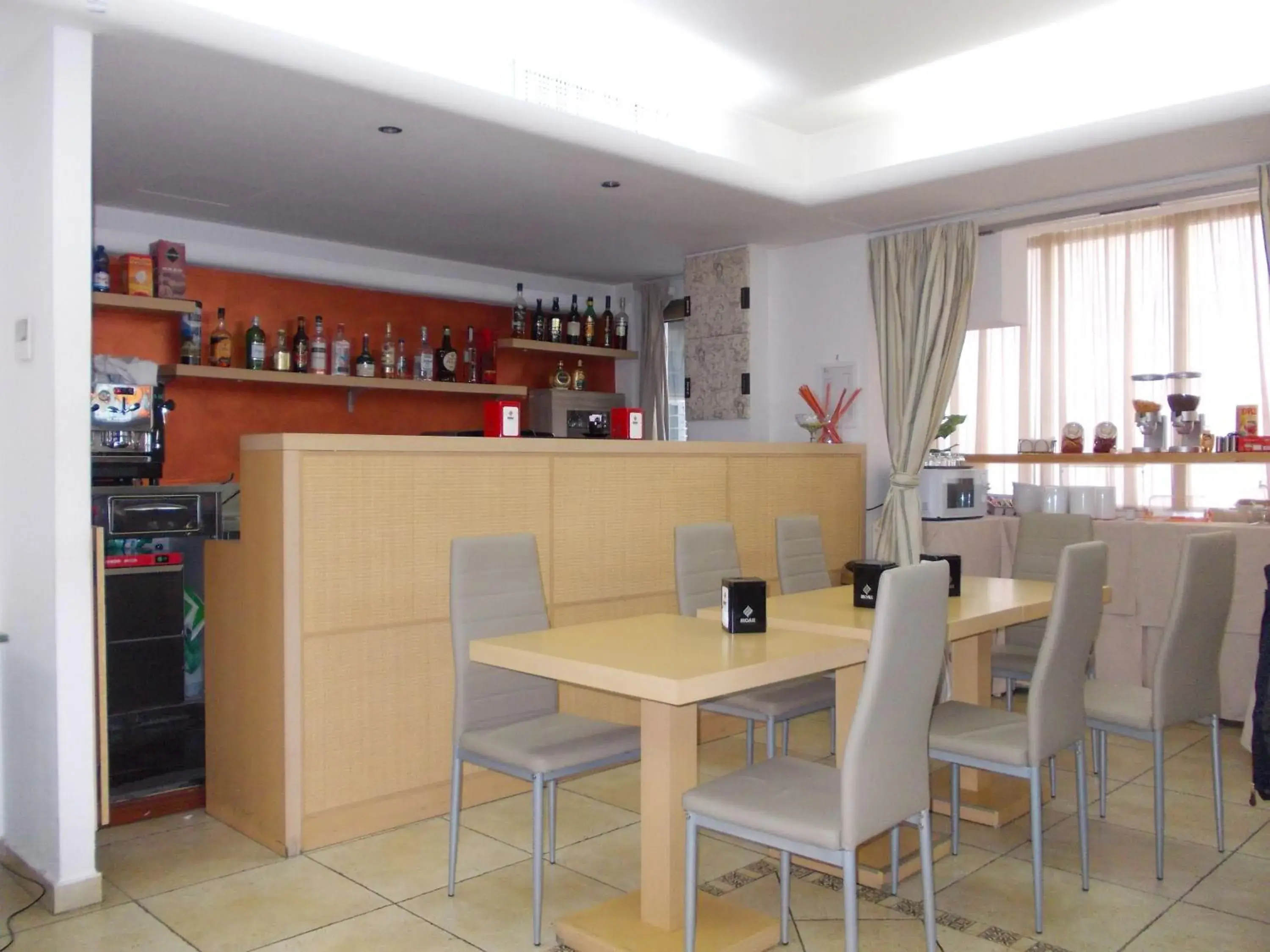Lounge or bar, Restaurant/Places to Eat in Hotel Catania Town