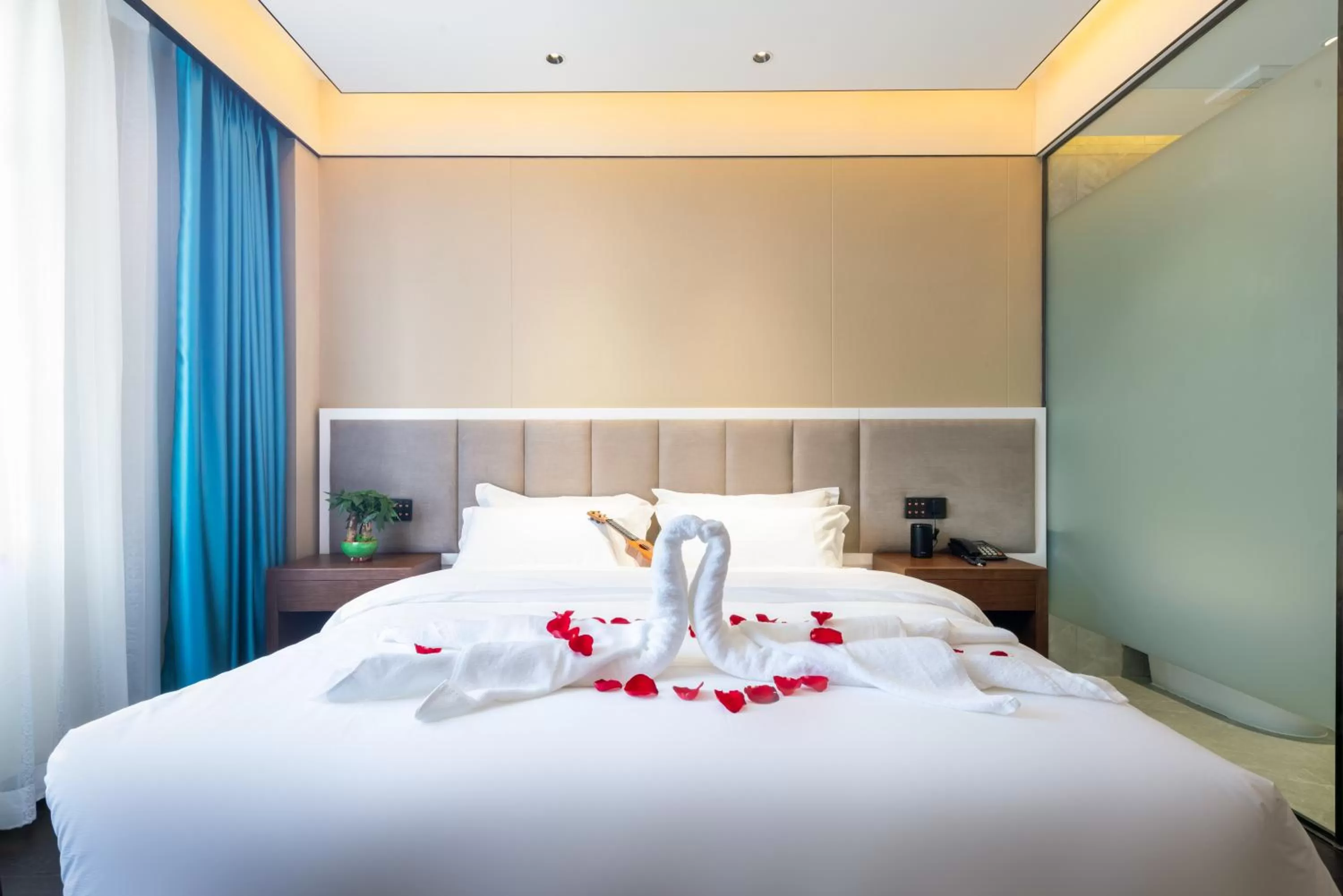 Bed in Chinese Culture Holiday Hotel - Nanluoguxiang