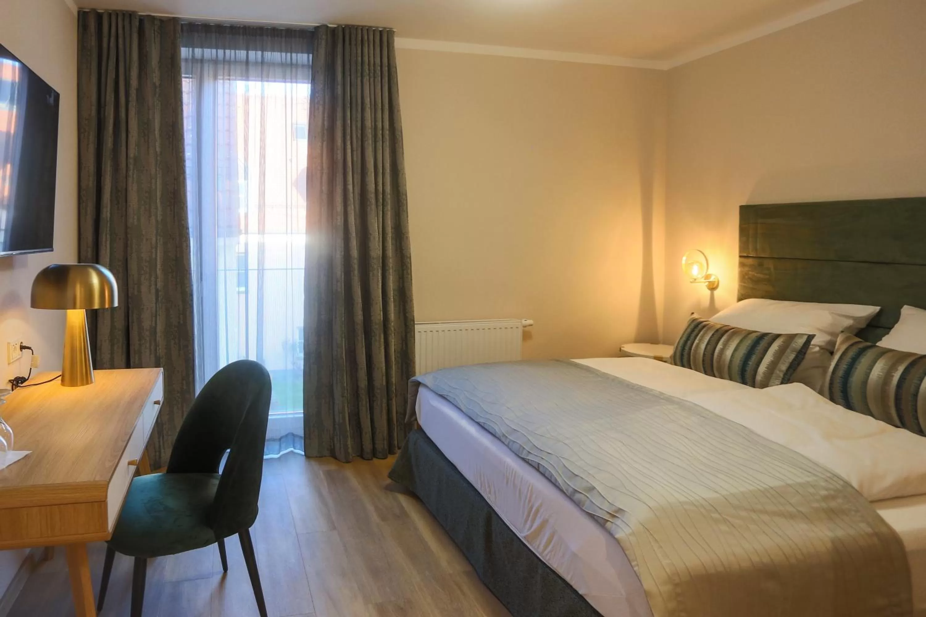 Photo of the whole room, Bed in Hotel Lutz